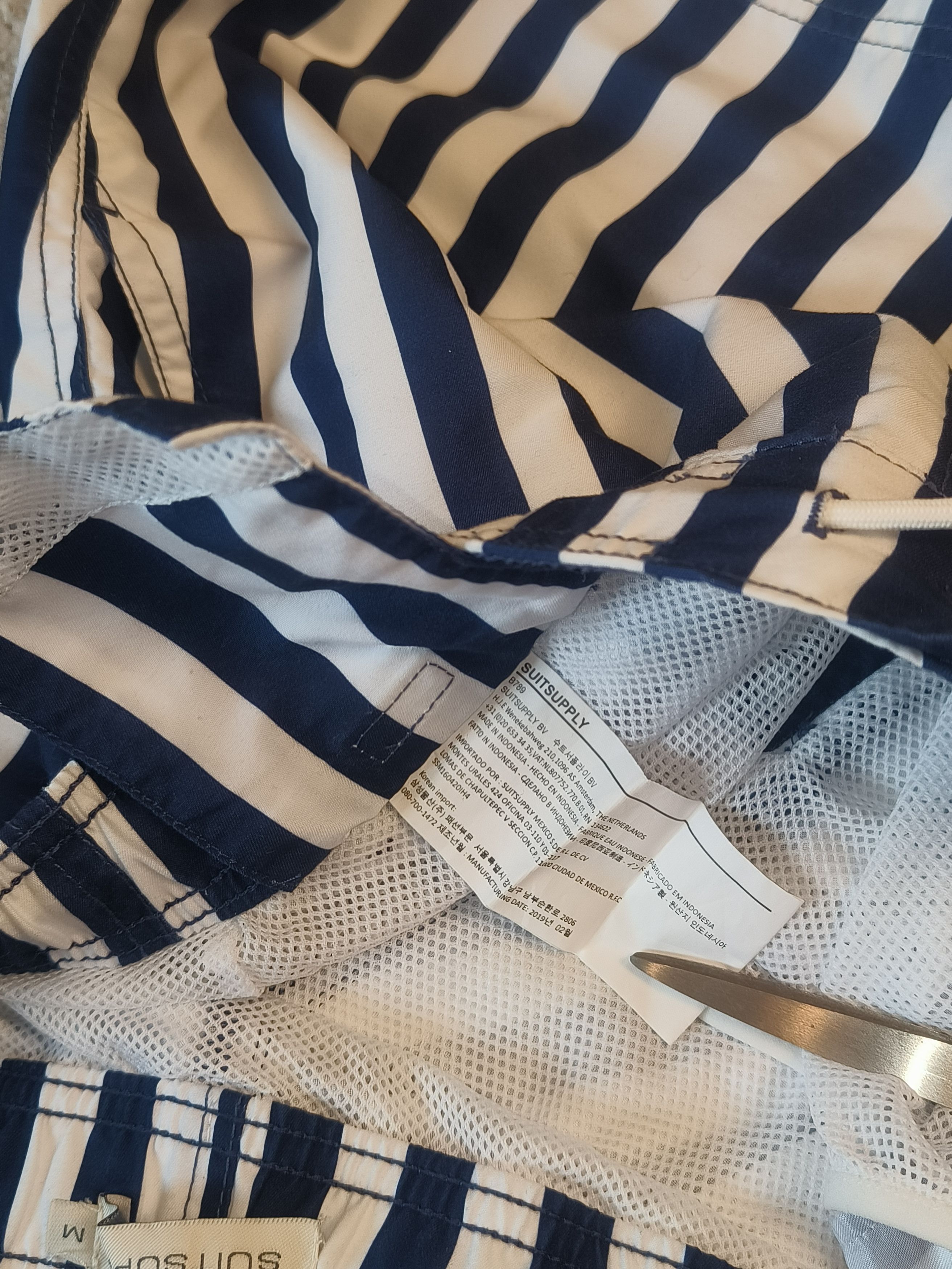Suitsupply Suitsupply Navy and White Striped Swim Shorts Size US 30 / EU 46 - 4 Thumbnail