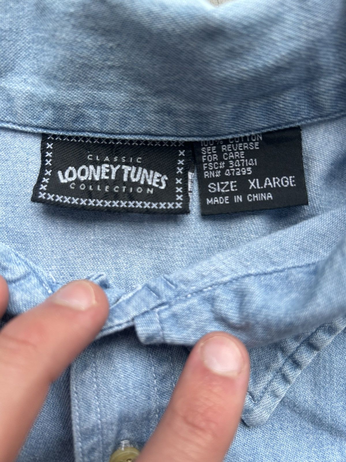 Fruit Of The Loom × Vintage Vintage 90s Loony Toons Denim Button Up Size US XL / EU 56 / 4 - 3 Thumbnail