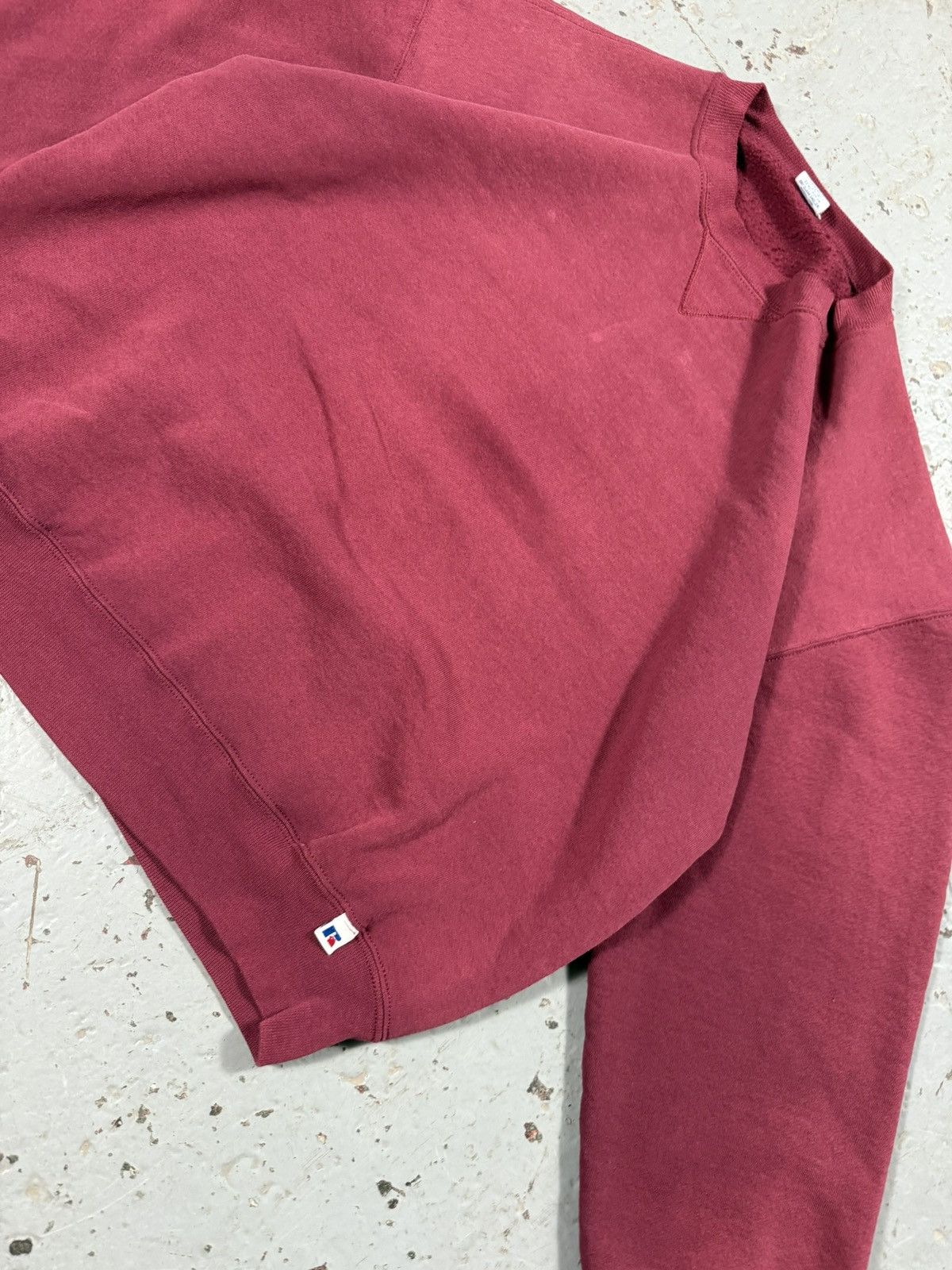 Russell Athletic Vintage Sun Faded Russell Athletic Burgundy Crewneck Sweater Size US L / EU 52-54 / 3 - 2 Thumbnail