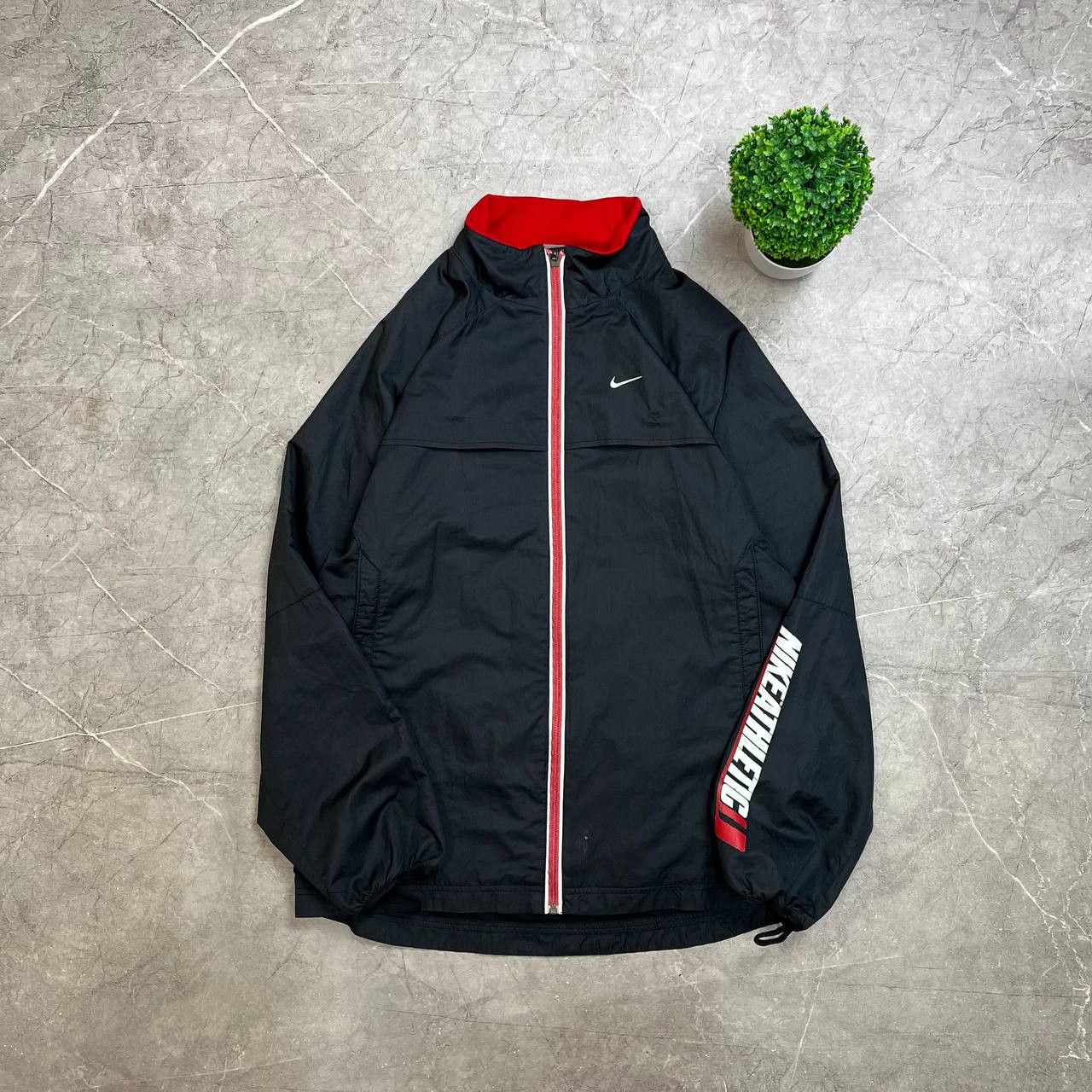 Nike Vintage Nike Athletic Black Jacket Mens Size M Size US M / EU 48-50 / 2 - 1 Thumbnail
