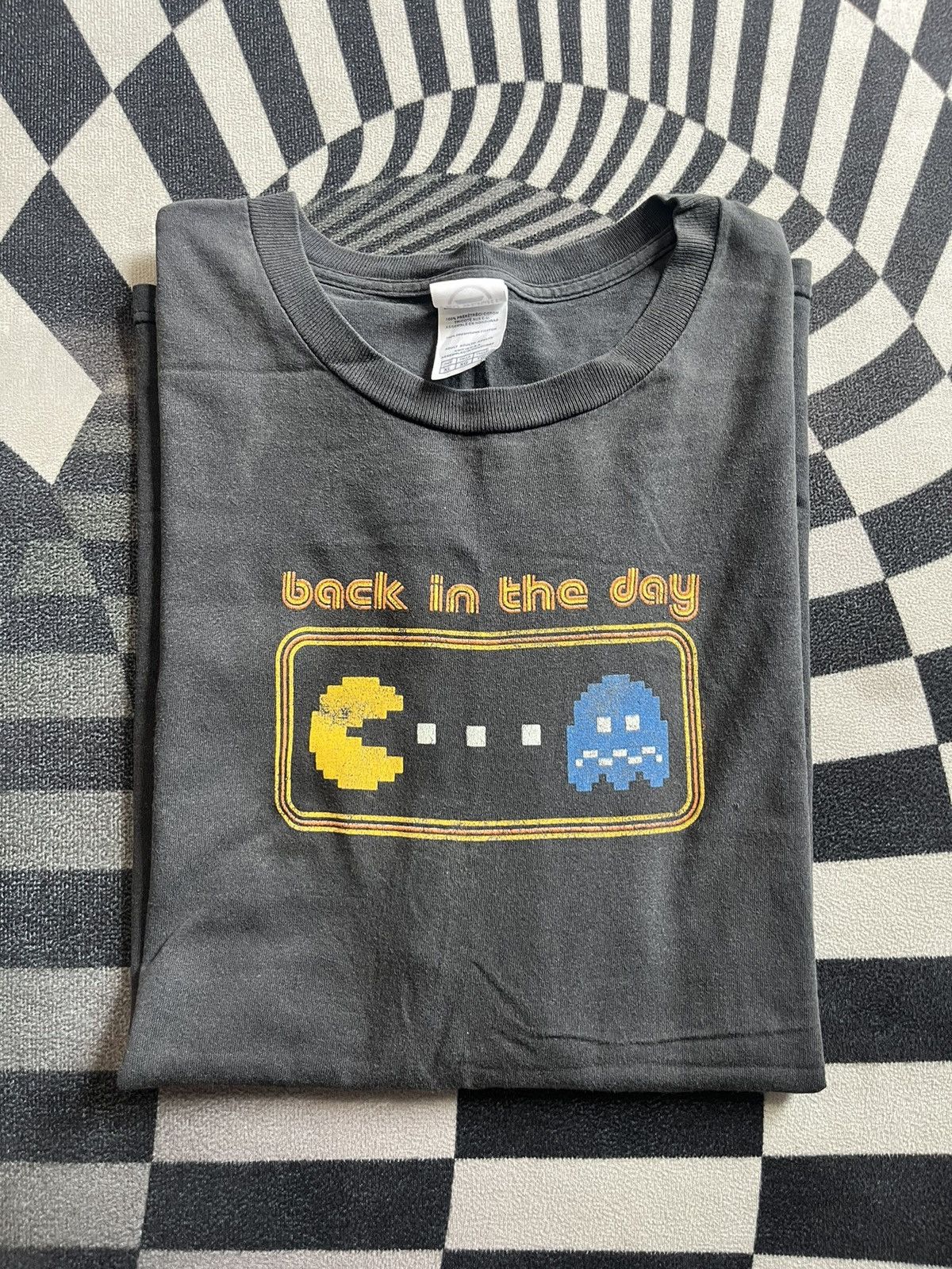 Nintendo Vintage PAC MAN back in the day nintendo 00’s Tshirt Size US XL / EU 56 / 4 - 1 Thumbnail