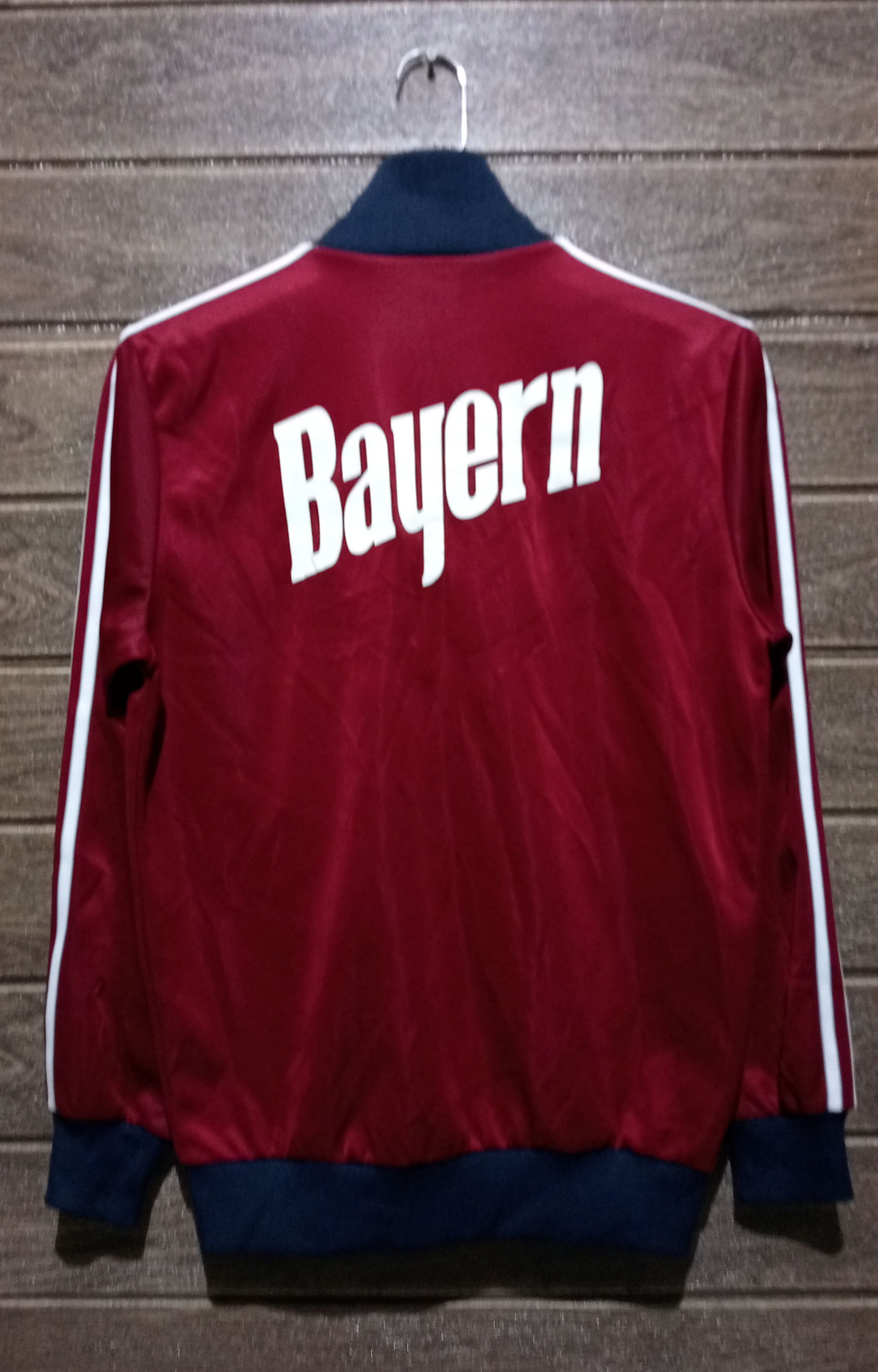 Adidas Vintage Adidas FC Bayern Munchen Track Jacket Very Rare Size US S / EU 44-46 / 1 - 2 Thumbnail