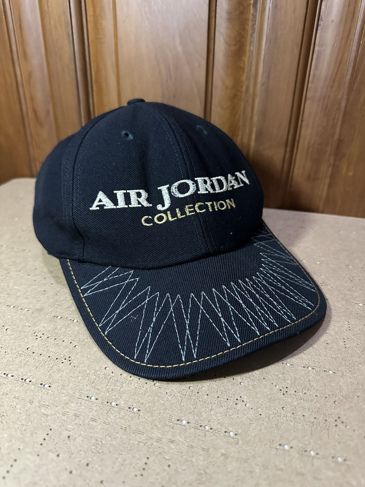 Nike Vintage Air Jordan Collection Strap Hat Size ONE SIZE - 1 Thumbnail