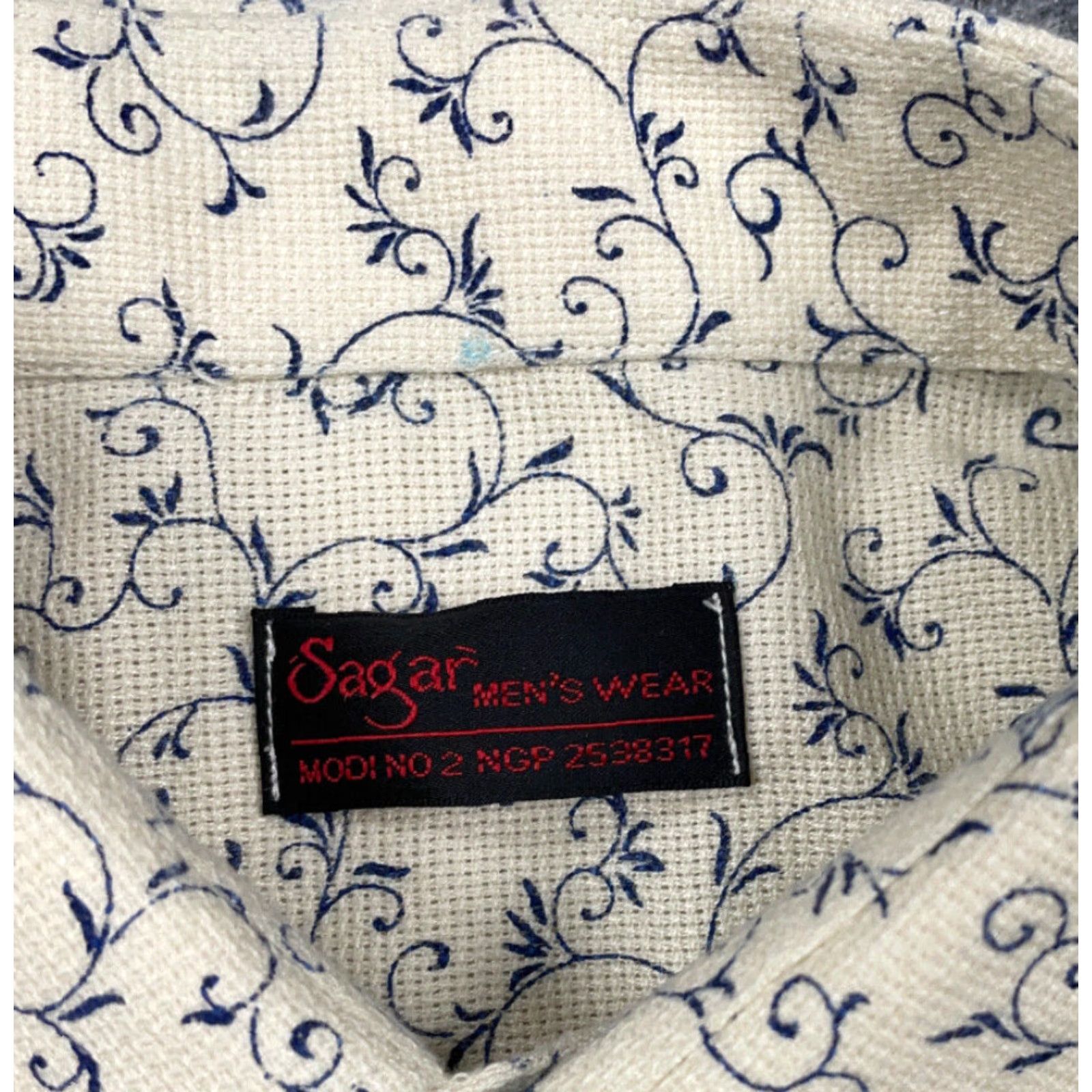 Etro VINTAGE Shirt Adult Large Ivory Paisley Button-Front Short Sleeve Cotton Retro 90s Hipster Festival Casual Mens Size US L / EU 52-54 / 3 - 4 Thumbnail
