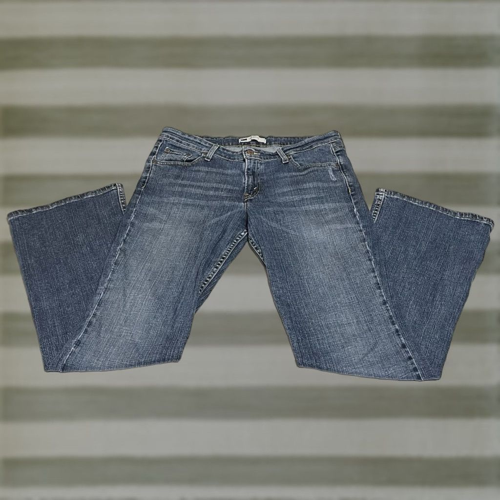 Levi's Levis 518 Jeans Womens Bootcut Jeans 34x31 Blue Denim Y2K Retro Stretch 5-Pocket Regular Rise Mid 8.5-10.5in Leather? (Note: avoid adding new info) Size 34" / US 12 / IT 48 - 1 Thumbnail