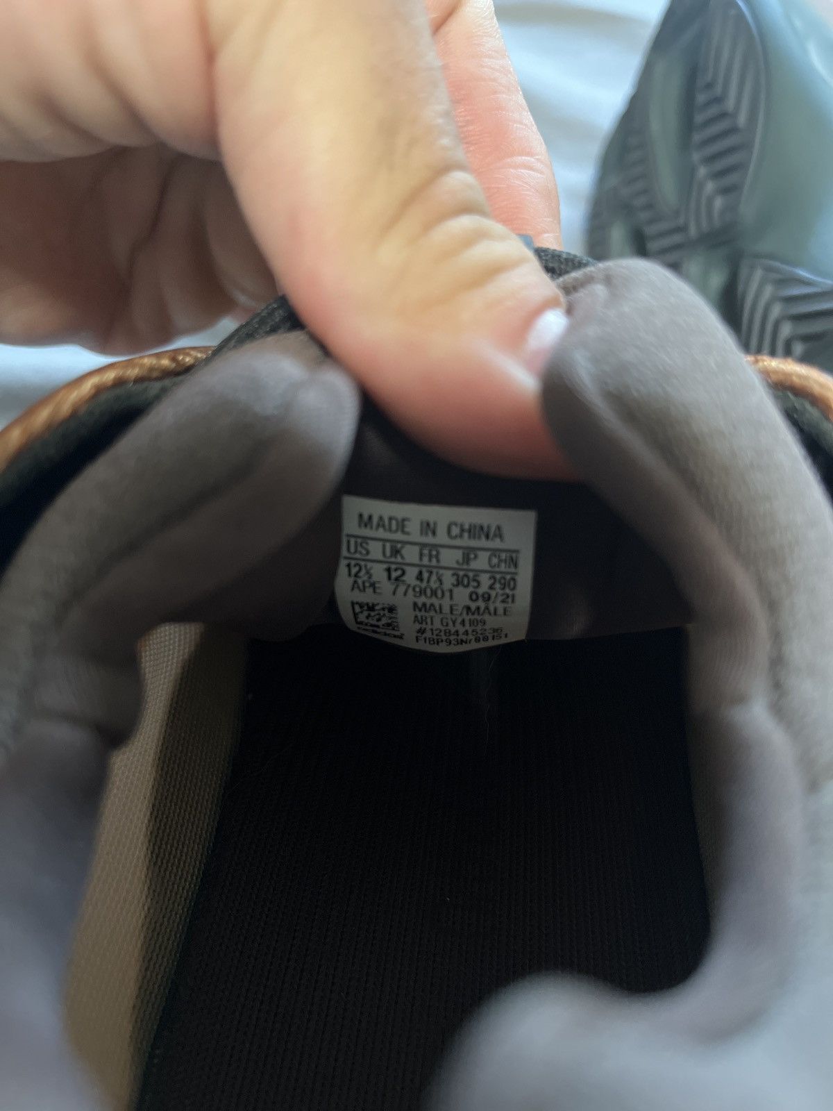 Yeezy Adidas Yeezy 700 V3 Copper Fade Size US 12.5 / EU 45-46 - 7 Thumbnail
