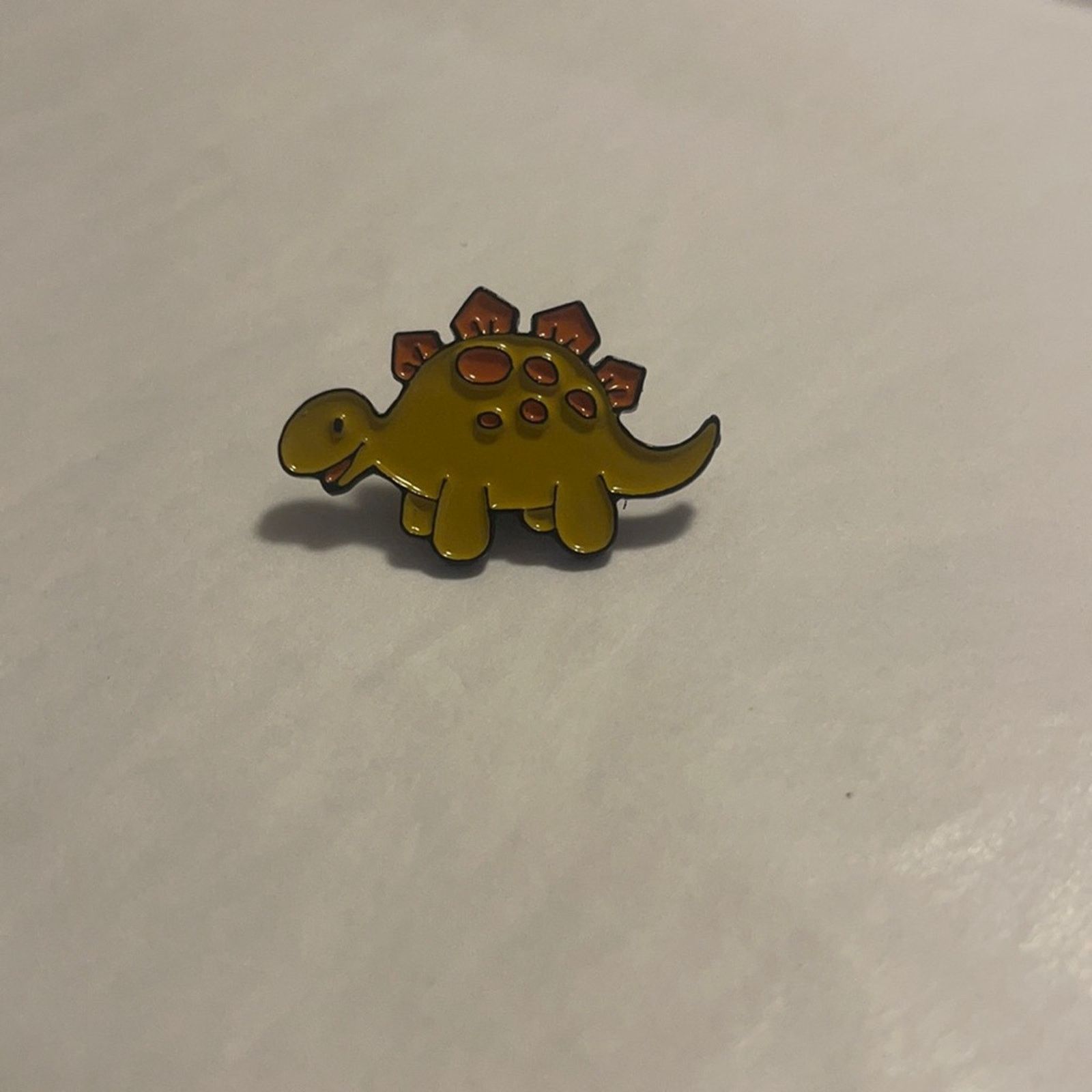Other Happy Dinosaur Pin Brooch Size ONE SIZE - 1 Thumbnail
