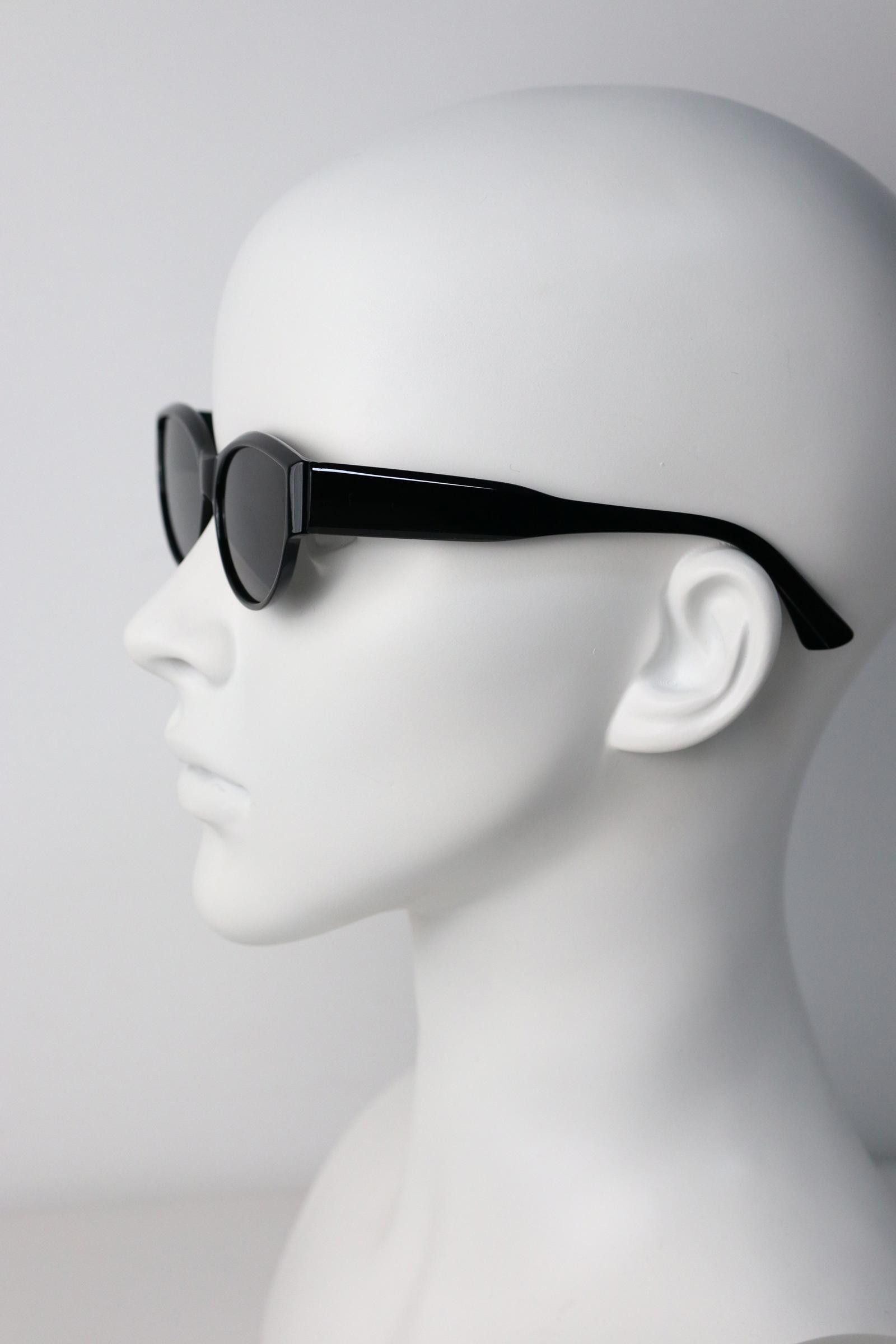 Japanese Brand Y2k Avant Garde Futuristic Black Sunglasses Unisex OS Size ONE SIZE - 4 Thumbnail
