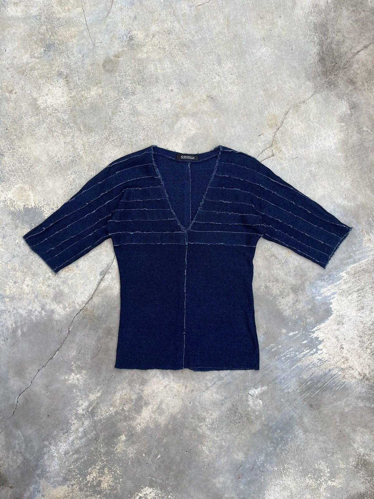 5351 POUR LES HOMMES × Japanese Brand × Le Grande Bleu (L.G.B.) 5351 Pour Les Femmes Distress Top Size S / US 4 / IT 40 - 1 Thumbnail