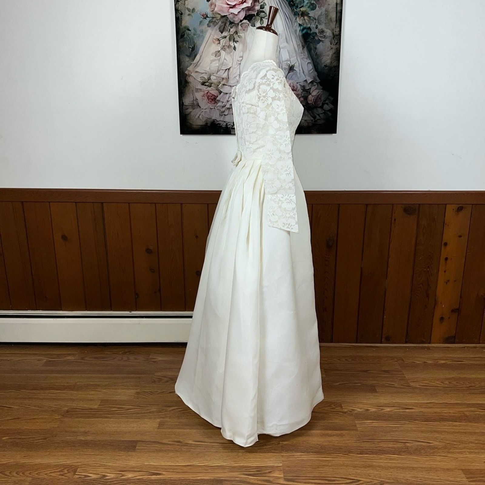 Vintage Stunning Vintage 1950s Silk Wedding Gown & Crown! Size M / US 6-8 / IT 42-44 - 4 Thumbnail