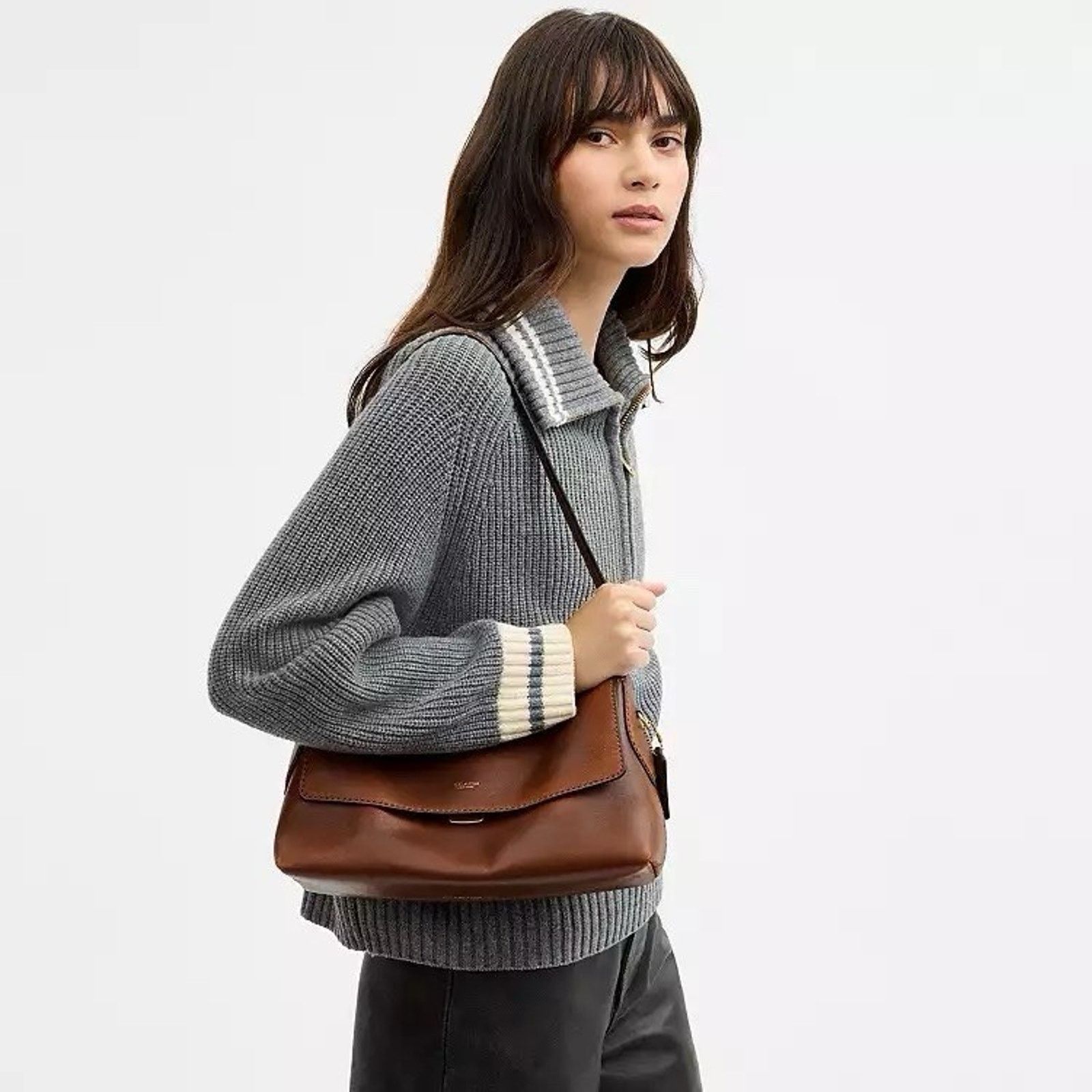 Coach NWT Coach Chelsea Shoulder Bag 30 Loved Leather CEN58 Size ONE SIZE - 8 Thumbnail