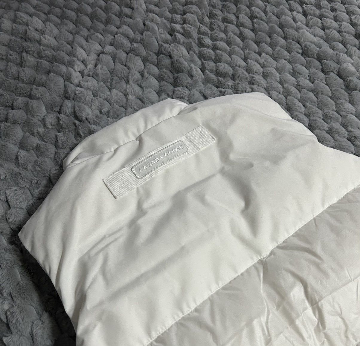 Canada Goose XL Canada Goose Northstar White Paradigm Freestyle Vest New Size US XL / EU 56 / 4 - 2 Thumbnail