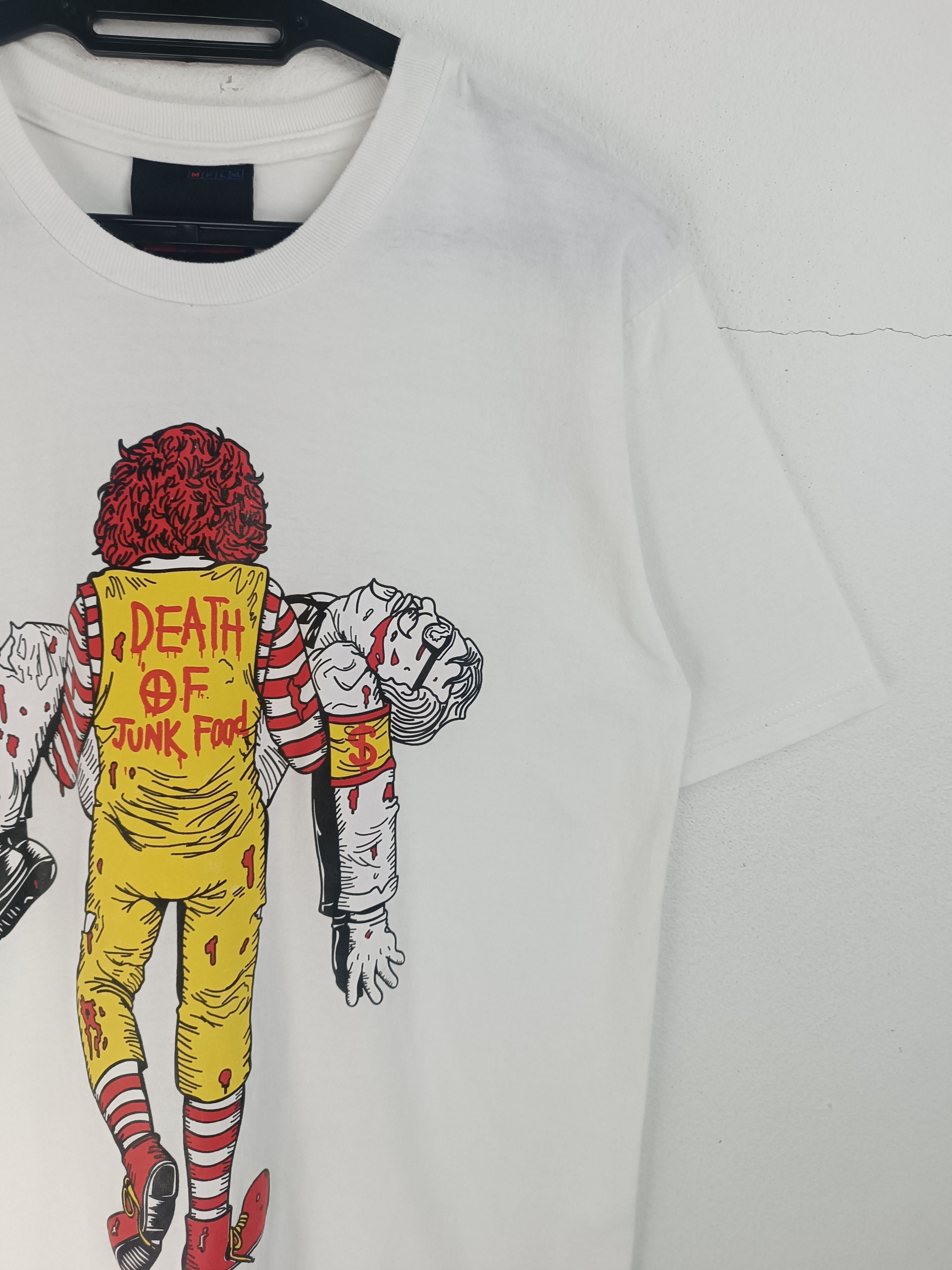 Vintage VINTAGE DEATH OF JUNKFOOD MCDONALD VS KFC TEE VERY RARE Size US S / EU 44-46 / 1 - 6 Thumbnail