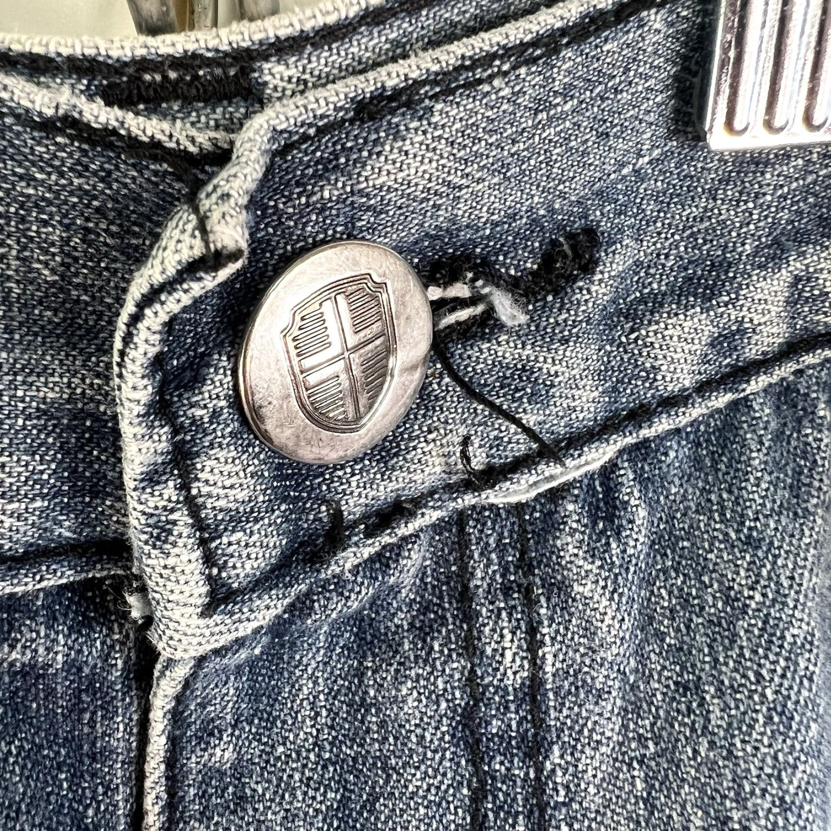 Denime VINTAGE Swiss Cross Men's Straight Fit Denim Jeans Size 40 Blue Cotton 34Inch Inseam 90s Art Theme Size US 40 / EU 56 - 5 Thumbnail