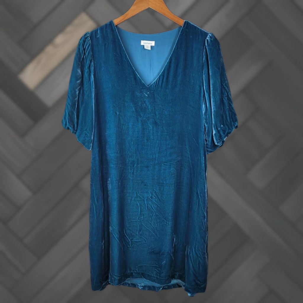 blue velvet swing dress 50er Hourglass swing dress in navy blue main image 0