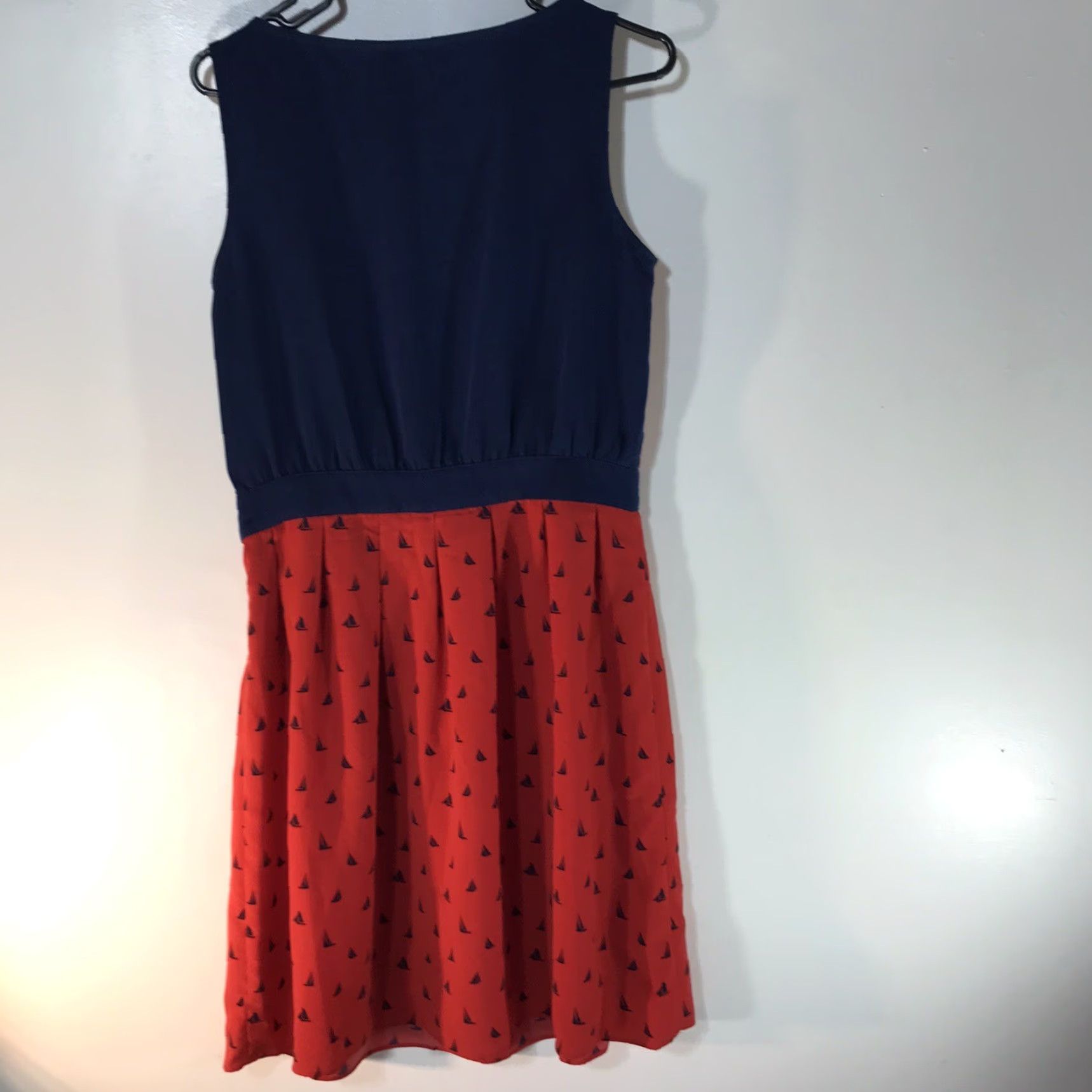 Tommy Hilfiger Tommy Hilfiger Dress Sailboats Knee-Length Sleeveless Scoop Neck Womens Size 6 Red Navy Size M / US 6-8 / IT 42-44 - 3 Thumbnail
