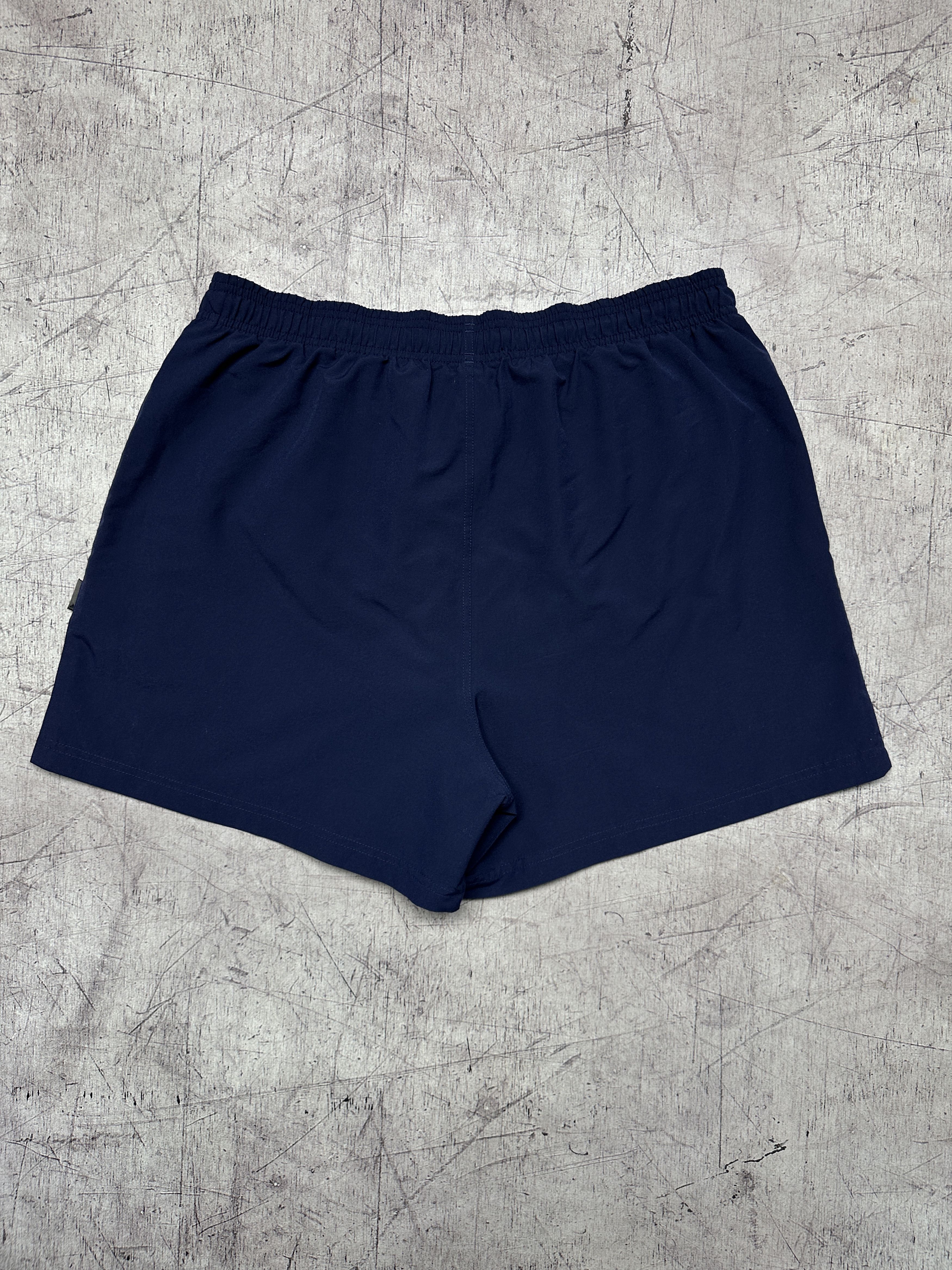 Adidas Adidas Vintage Mens Nylon Shorts Size US 34 / EU 50 - 8 Thumbnail
