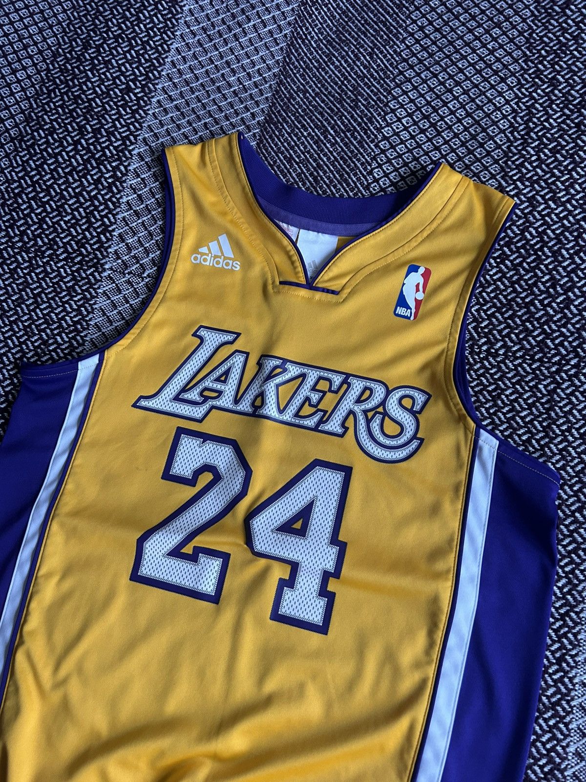 Adidas Adidas Lakers 24 NBA Bryant Jersey & Shorts Sportswear Kids Size US XS / EU 42 / 0 - 8 Thumbnail