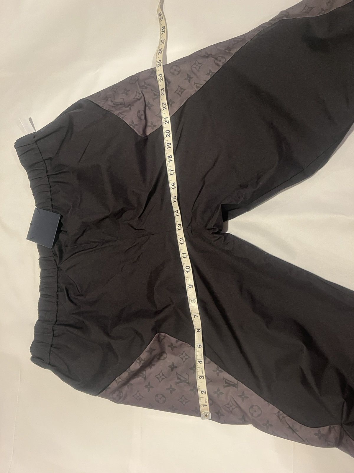 Louis Vuitton Louis Vuitton 2054 men’s pants. XXL. $2190 Size US 38 / EU 54 - 9 Thumbnail