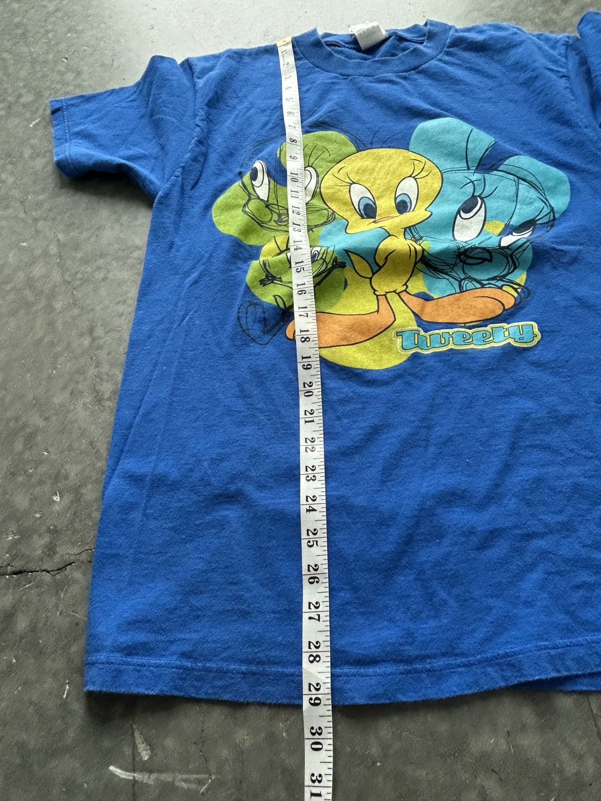 Vintage Vintage 90s Tweety Bird Graphic Tee Looney Tunes Size US L / EU 52-54 / 3 - 6 Thumbnail