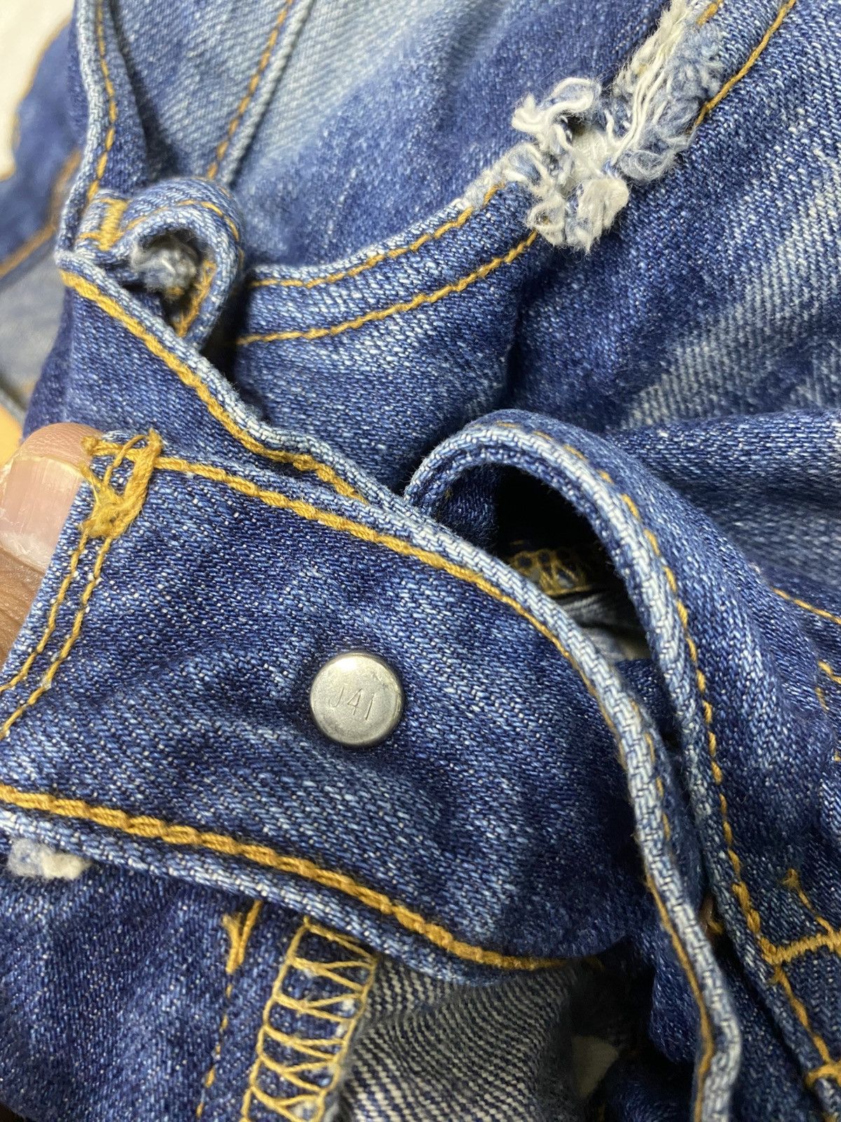 Levi's Size 32x30 Vintage Levis 505 Distressed Jeans Faded Pants Size US 32 / EU 48 - 9 Thumbnail