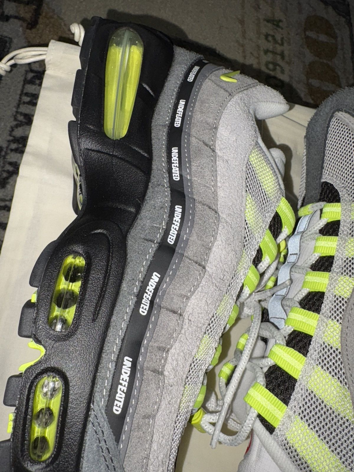Nike × Undefeated Nike Air Max 95 Undefeated Geo NYC Neon (600 Pairs) Size US 10.5 / EU 43-44 - 3 Thumbnail