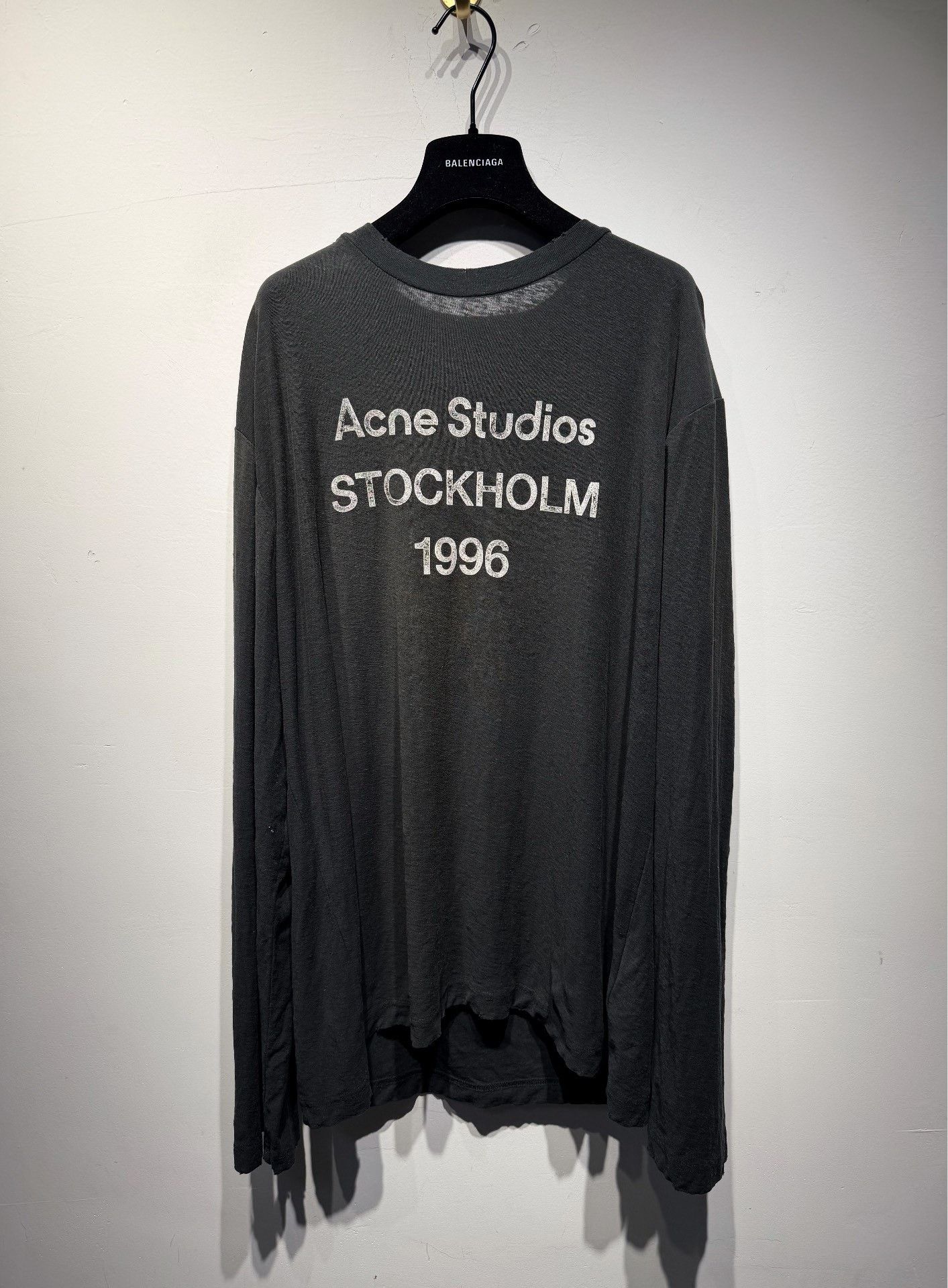 Acne Studios Acne Studios Retro Printed Black T-Shirt M Women Size M / US 6-8 / IT 42-44 - 1 Thumbnail
