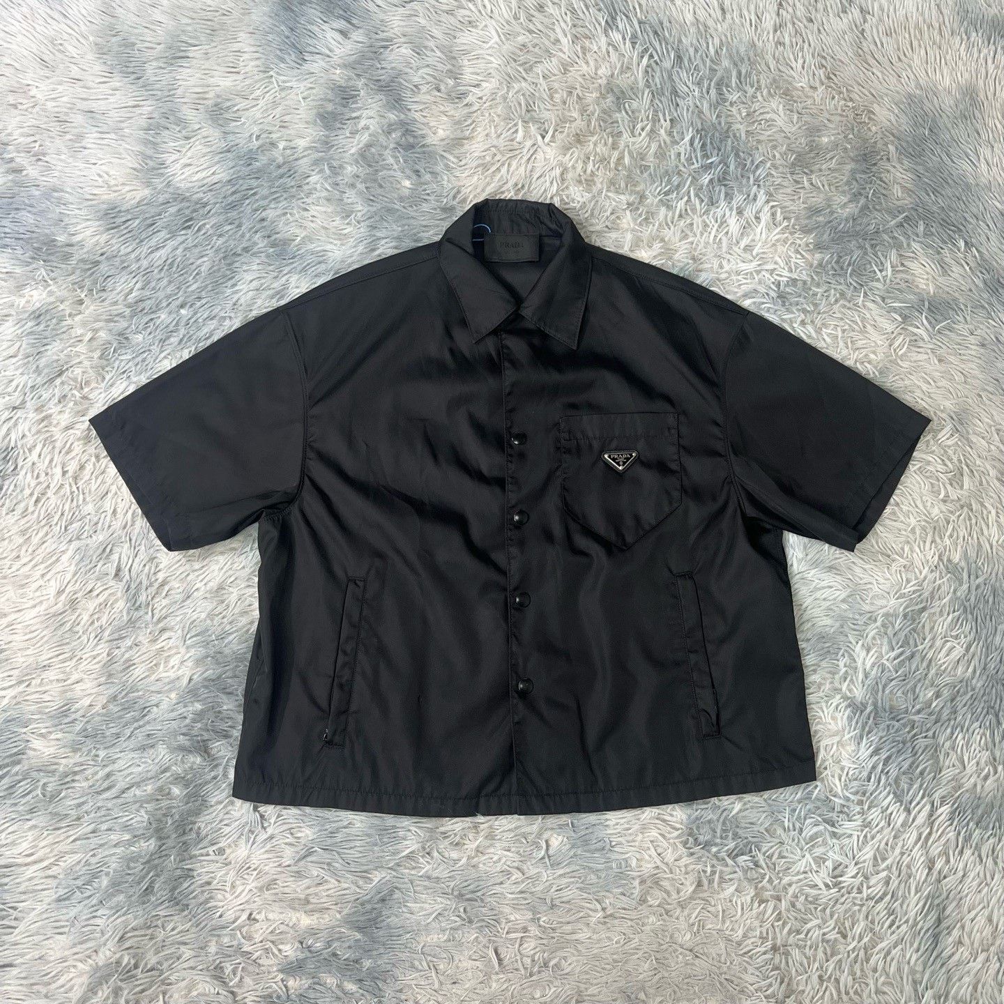 Prada Prada Triangle Logo Short Sleeve Shirt Size US L / EU 52-54 / 3 - 1 Thumbnail