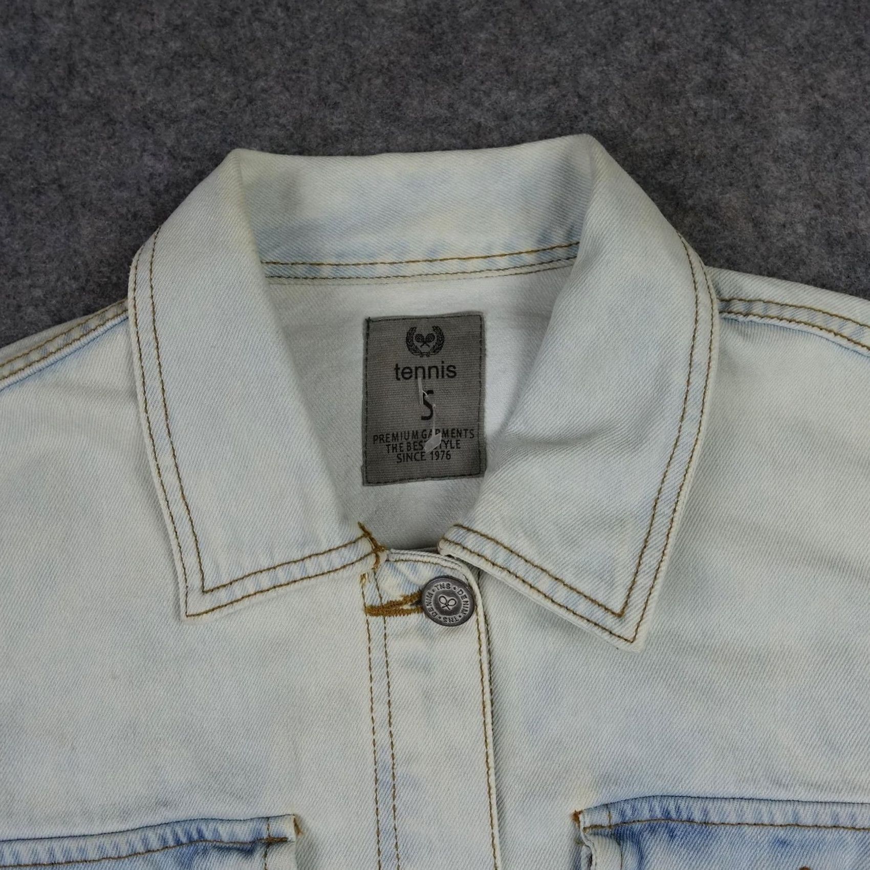 Denime Tennis Jacket Womens Small Blue Denim Button Front Cropped Trucker VTG 90s Size S / US 4 / IT 40 - 2 Thumbnail