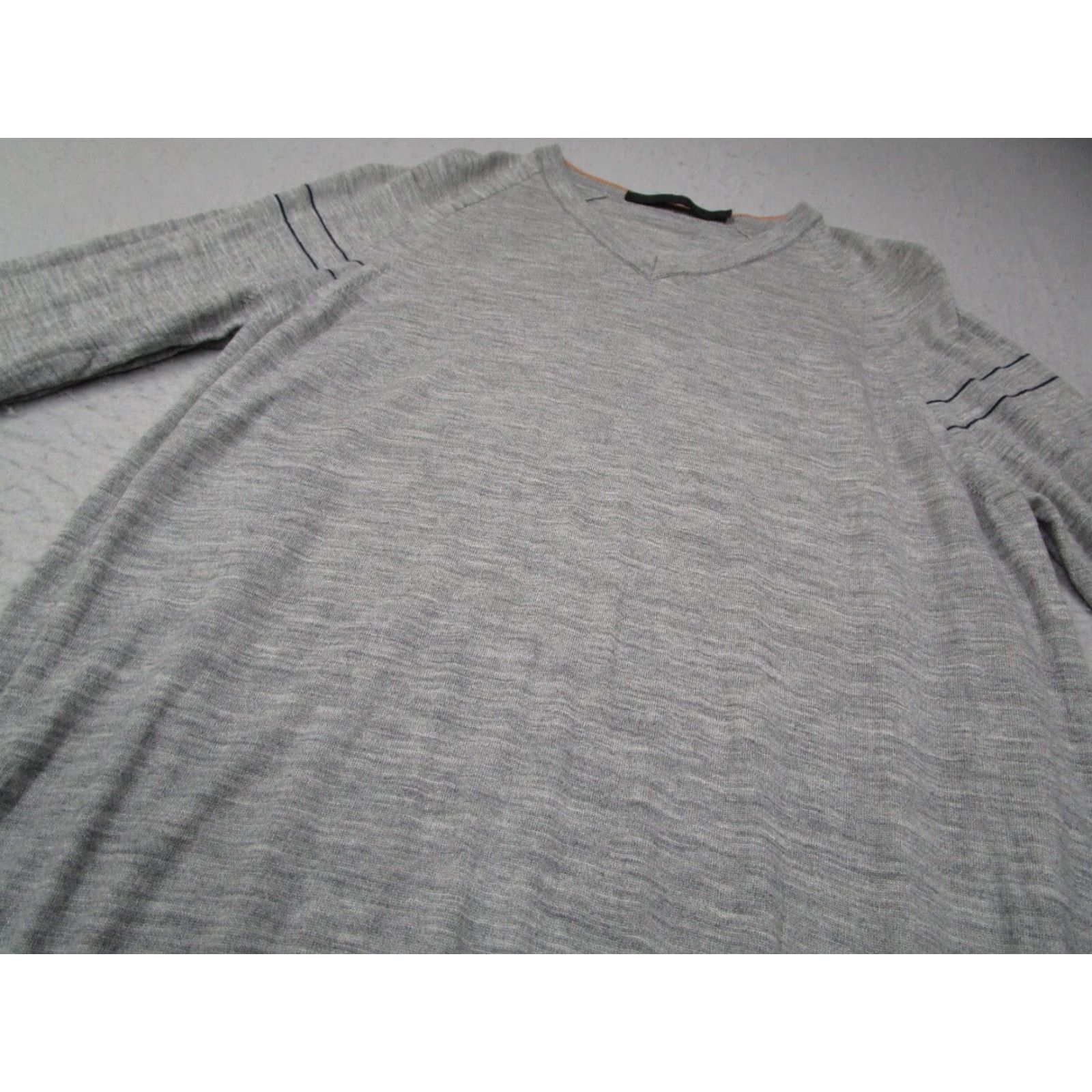 Icebreaker VINTAGE Icebreaker Sweater Mens Large Gray V Neck Merino Wool Pullover Knit Casual Warm Outdoor Size US L / EU 52-54 / 3 - 2 Thumbnail