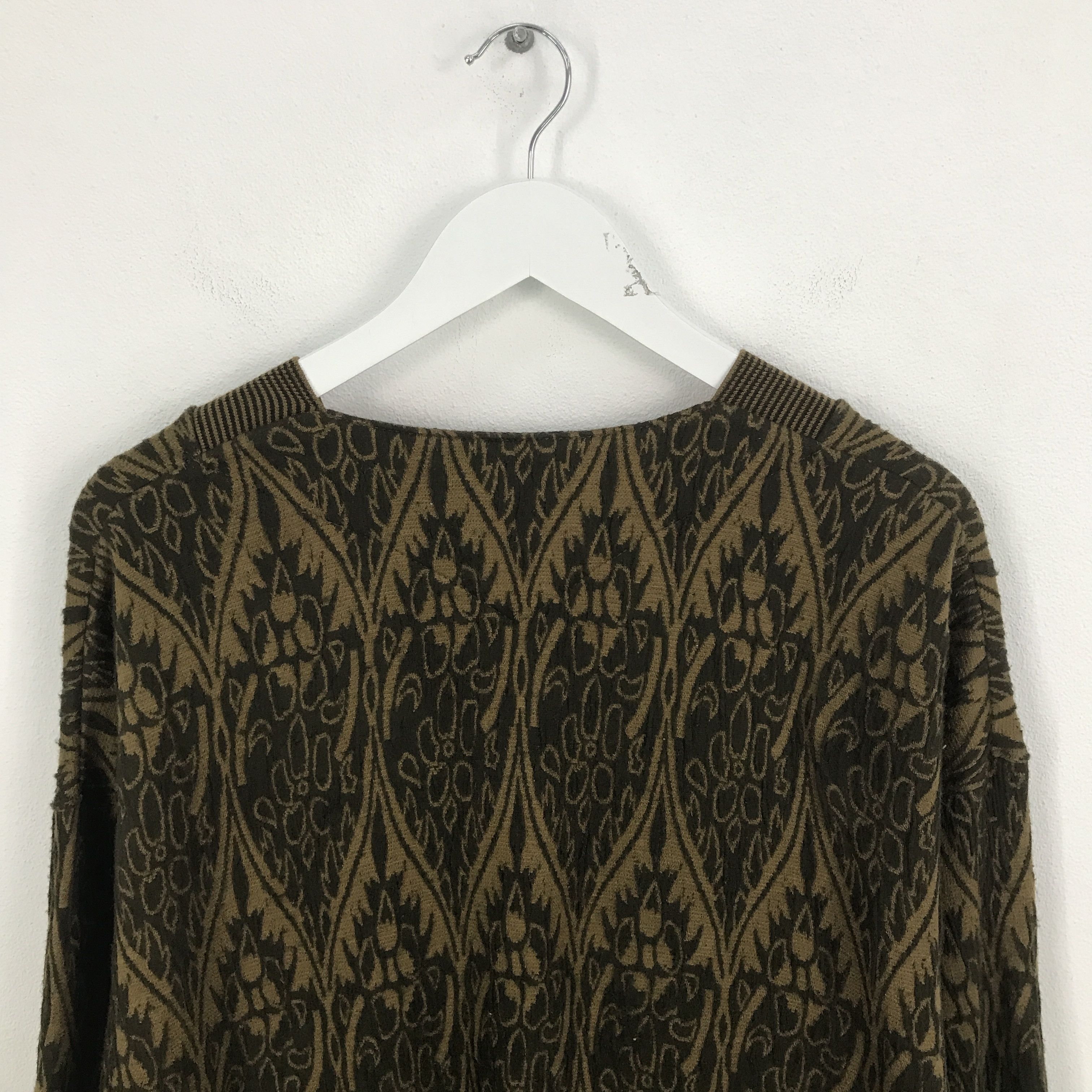 Colette Hyatt × Japanese Brand Rare🔥hyatt college V Neck design sweatshirt Size US L / EU 52-54 / 3 - 4 Thumbnail
