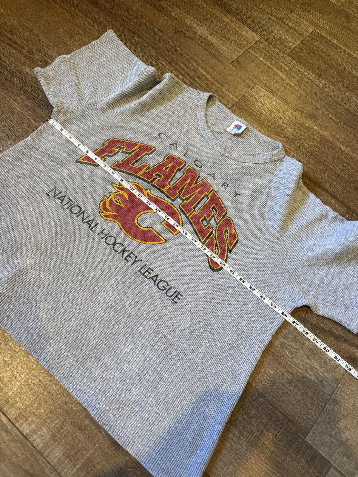 NHL Vintage 90s Calgary Flames Thermal T-Shirt Size US XL / EU 56 / 4 - 8 Thumbnail