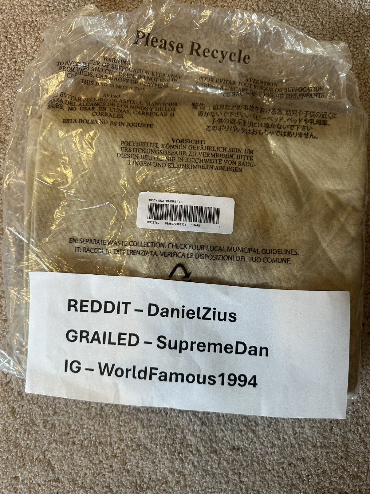 Supreme Supreme Body Snatchers Tee 'Khaki' Size US L / EU 52-54 / 3 - 3 Thumbnail