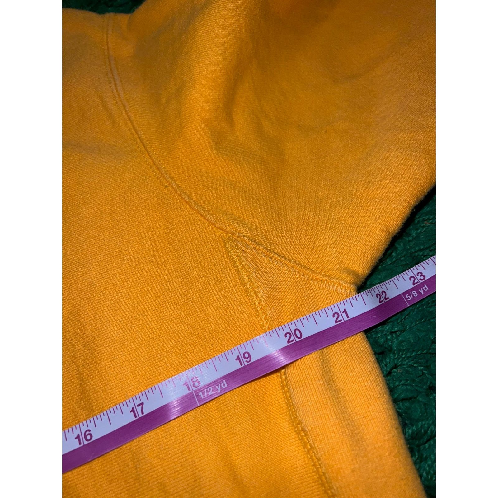 Champion Champion Reverse Weave Yellow Sweatshirt Crewneck 2000s M Size US M / EU 48-50 / 2 - 10 Thumbnail