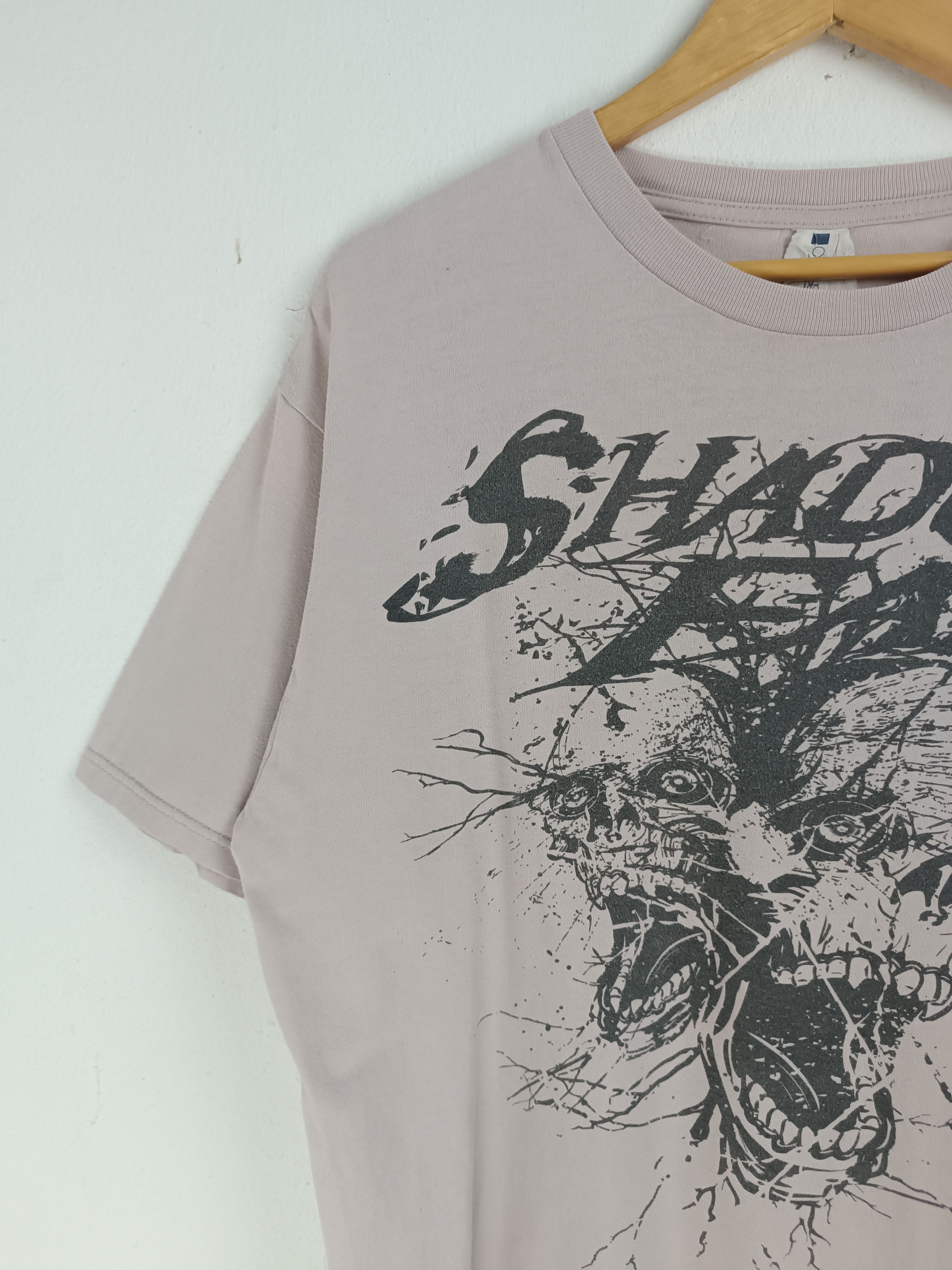 Band Tees VINTAGE Y2K SHADOWS FALL TEE killswitch unearth hatebreed Size US L / EU 52-54 / 3 - 5 Thumbnail
