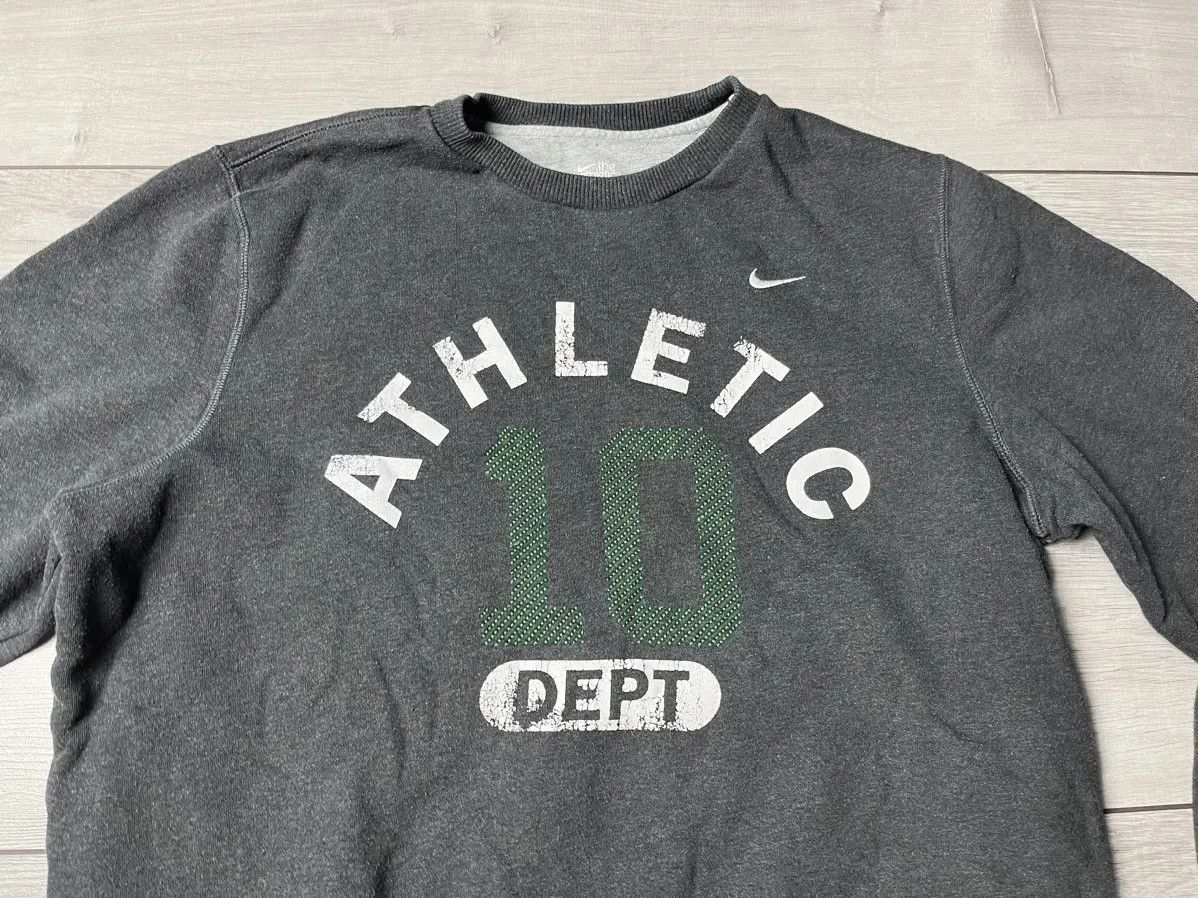 Nike Nike athletic sweatshirt y2k size Large Size US L / EU 52-54 / 3 - 3 Thumbnail