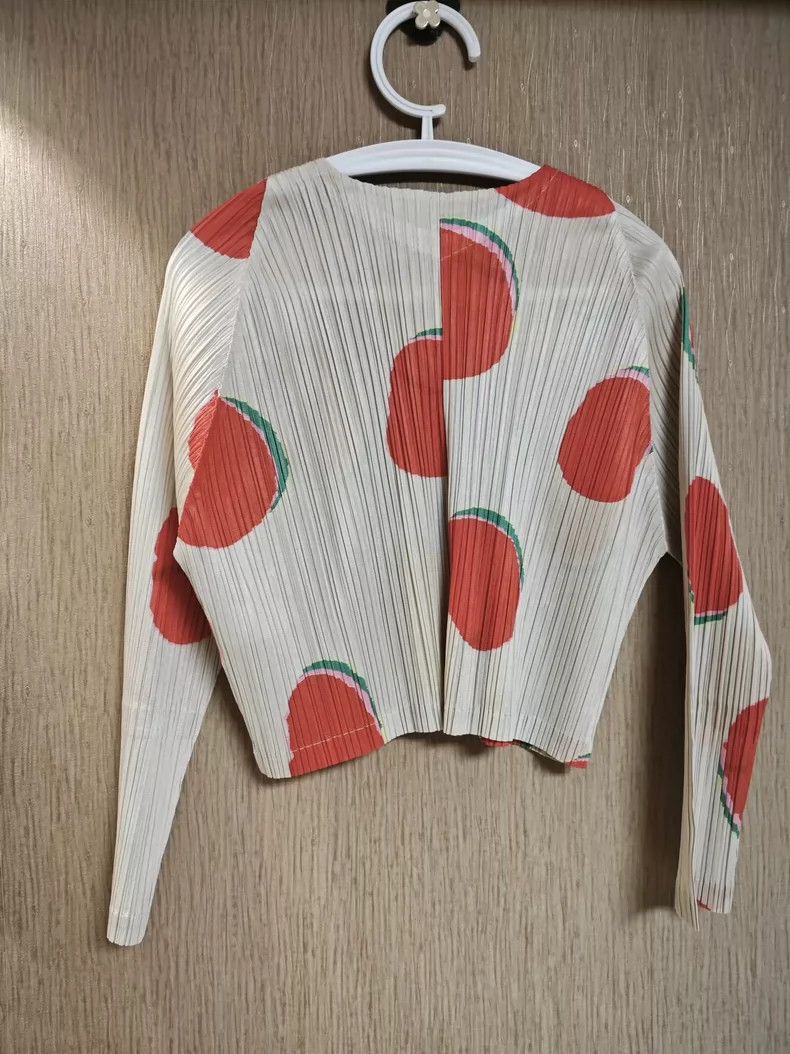 Issey Miyake issey miyake size:3 Red fortune bean cardigan 2506-Nextarr Size XXS / US 00 / IT 34 - 2 Thumbnail