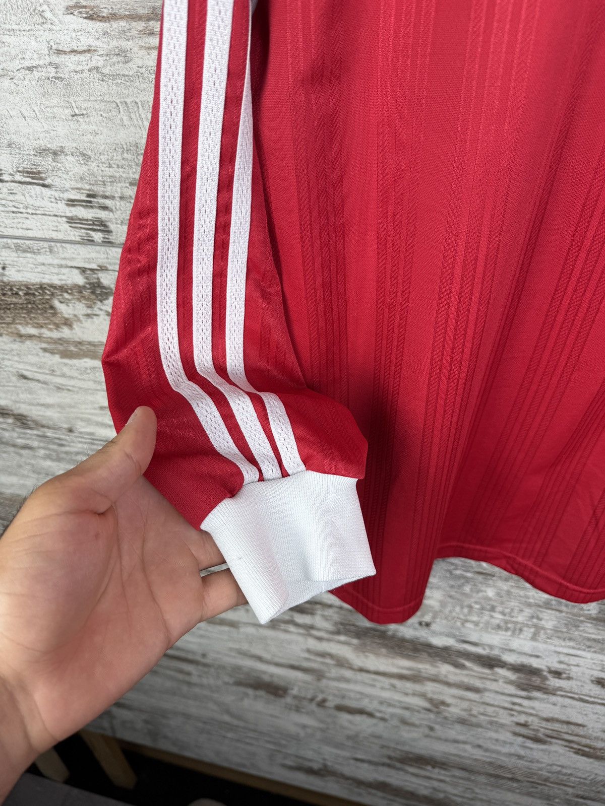 Adidas Mens Vintage Adidas Long-sleeve T-shirt soccer jersey tee Size US L / EU 52-54 / 3 - 6 Thumbnail