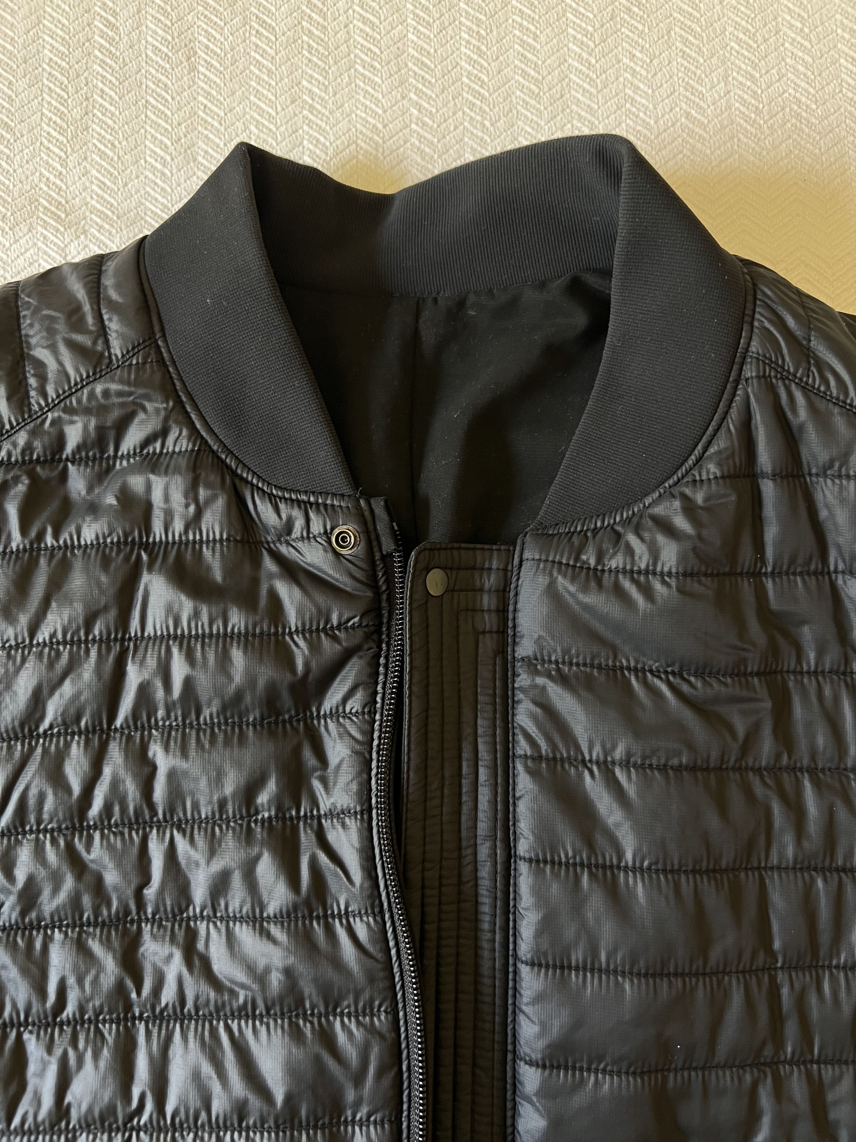 Lululemon Lululemon Switch Over Bomber Reversible - Black/Small Size US S / EU 44-46 / 1 - 3 Thumbnail