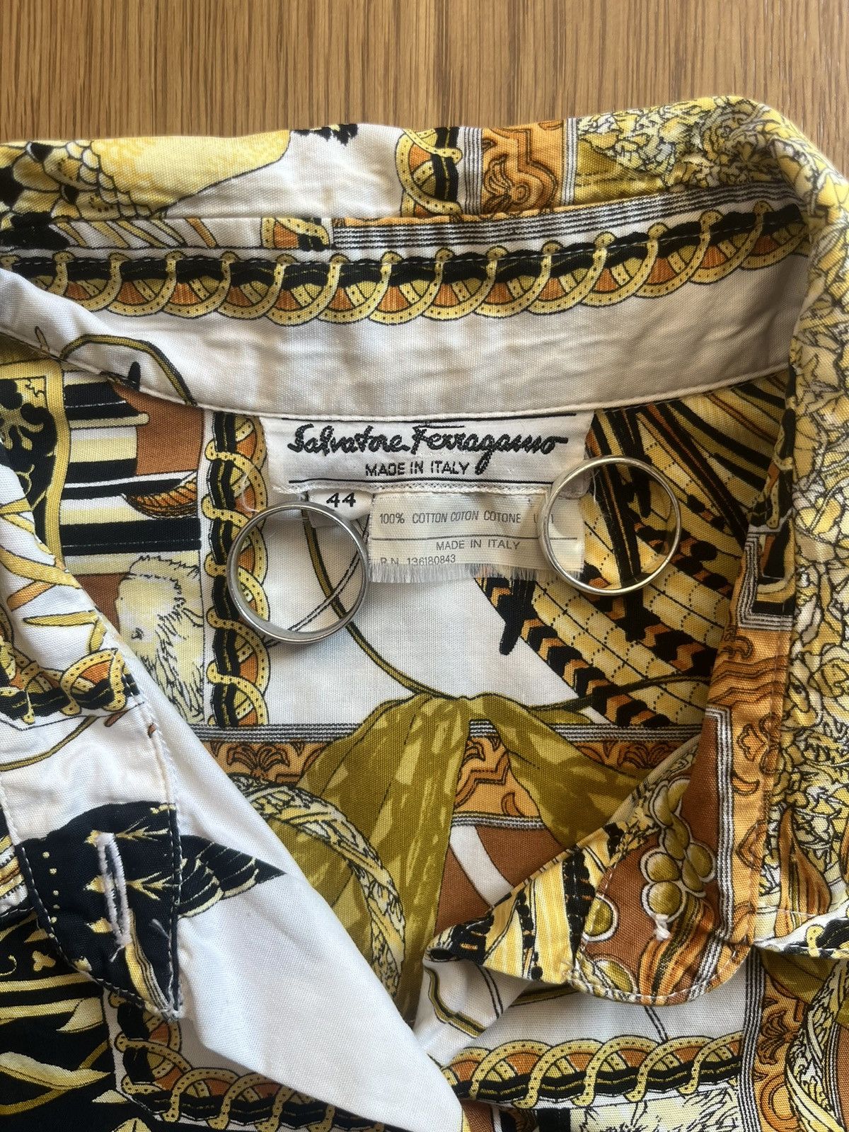 Salvatore Ferragamo Vtg Salvatore Ferragamo 90’s Shirt Italy Brand Luxury Size US S / EU 44-46 / 1 - 5 Thumbnail