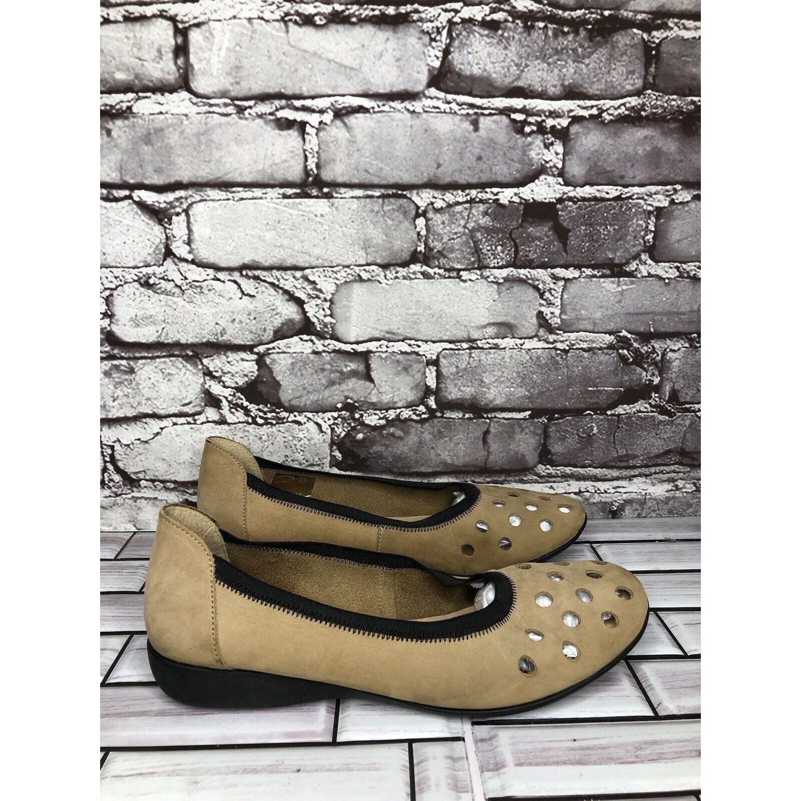 Other Aquitaine Brown Leather Perforated Ballet Flats Round Toe Sh Size US 9 / IT 39 - 4 Thumbnail
