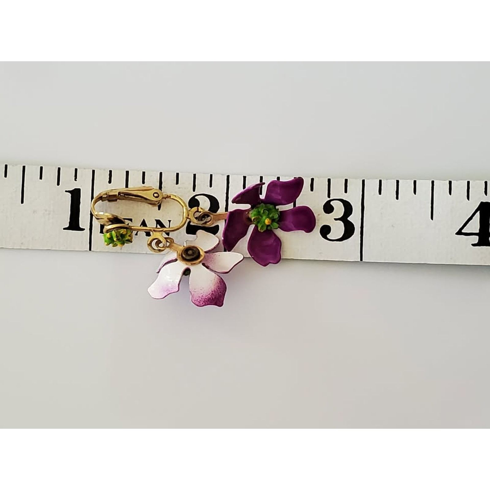 Other Vintage Mid-Century Purple Metal Flower Clip On Earrings Size ONE SIZE - 4 Thumbnail