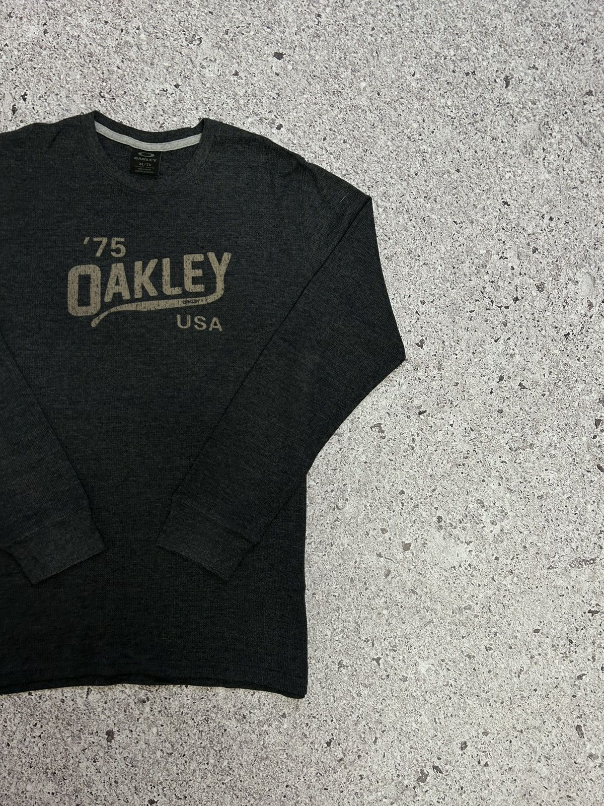 Oakley × Vintage 🏄‍♂️ Vintage 90s Oakley USA ‘75 Surfing Retro Y2K Long Sleeve Size US XL / EU 56 / 4 - 4 Thumbnail