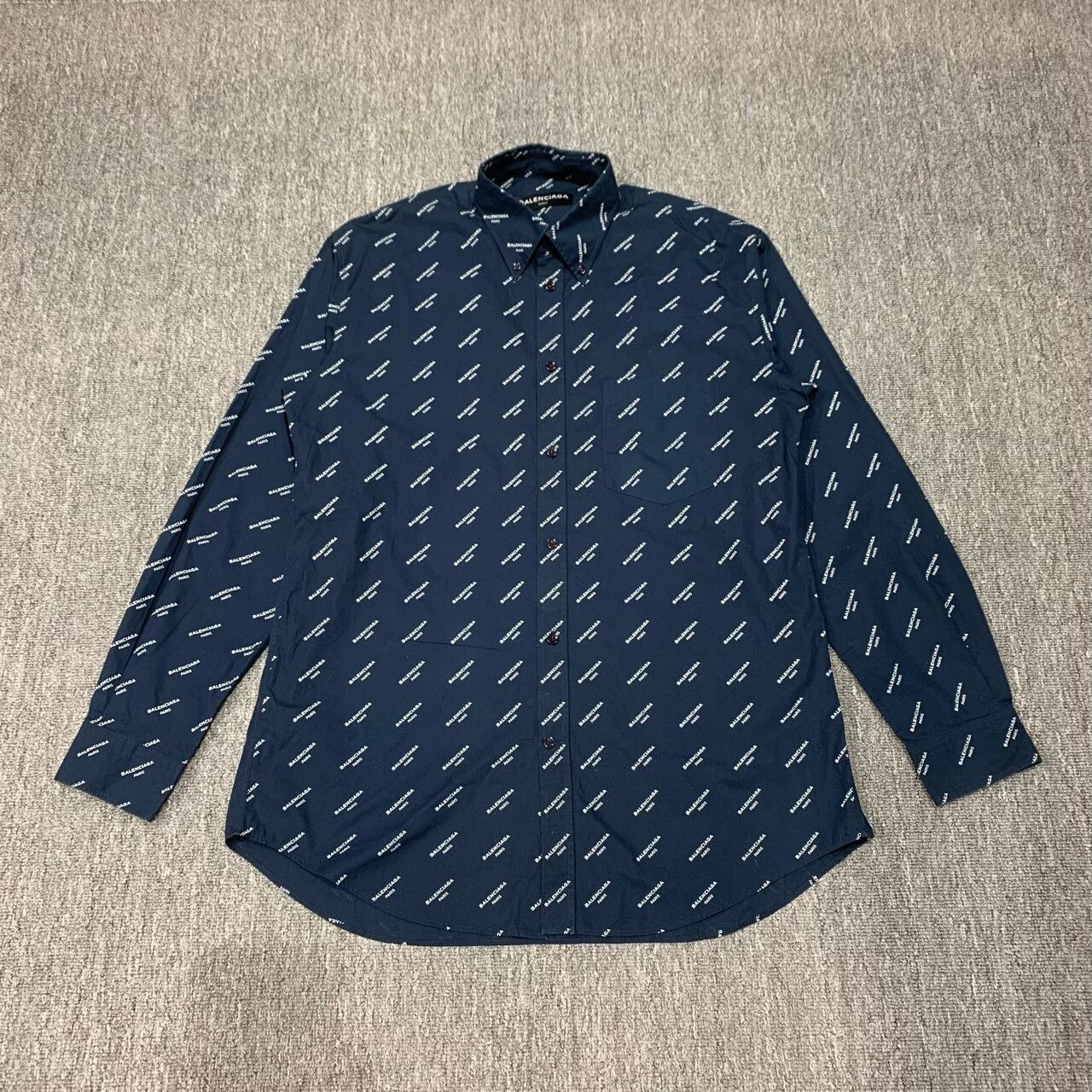 Balenciaga Balenciaga Printed Shirt Jacket Size 38 Size US S / EU 44-46 / 1 - 1 Thumbnail
