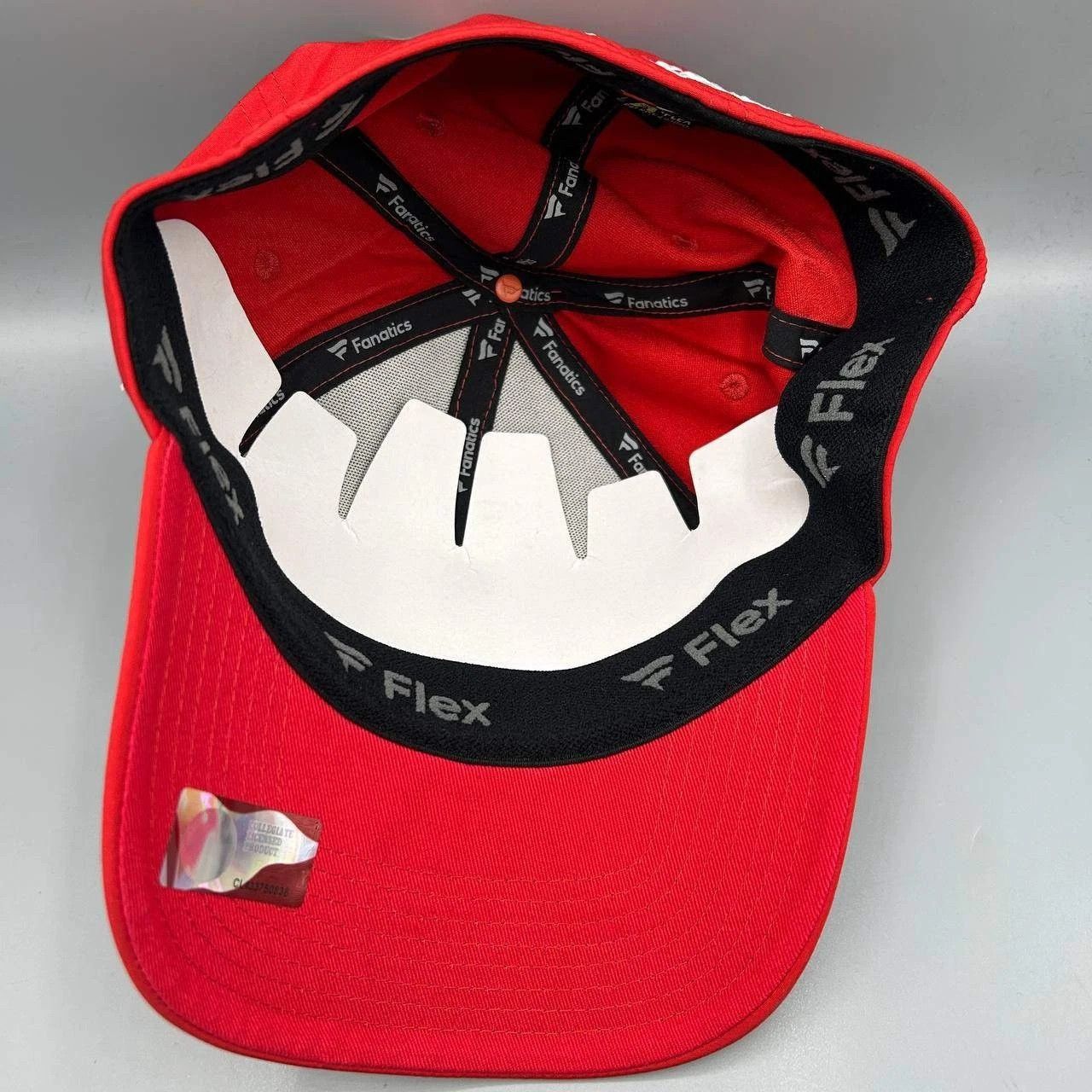 Other Wisconsin Badgers M-L Embroidered Fanatics Stretch Fitted Size ONE SIZE - 2 Thumbnail