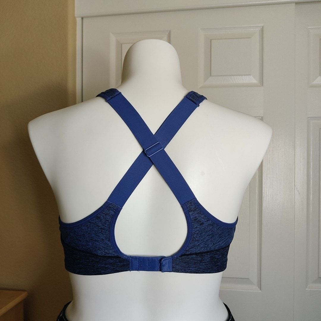 Victoria's Secret VSX Sport The Standout Halter Sports Bra 40D Size ONE SIZE - 4 Thumbnail