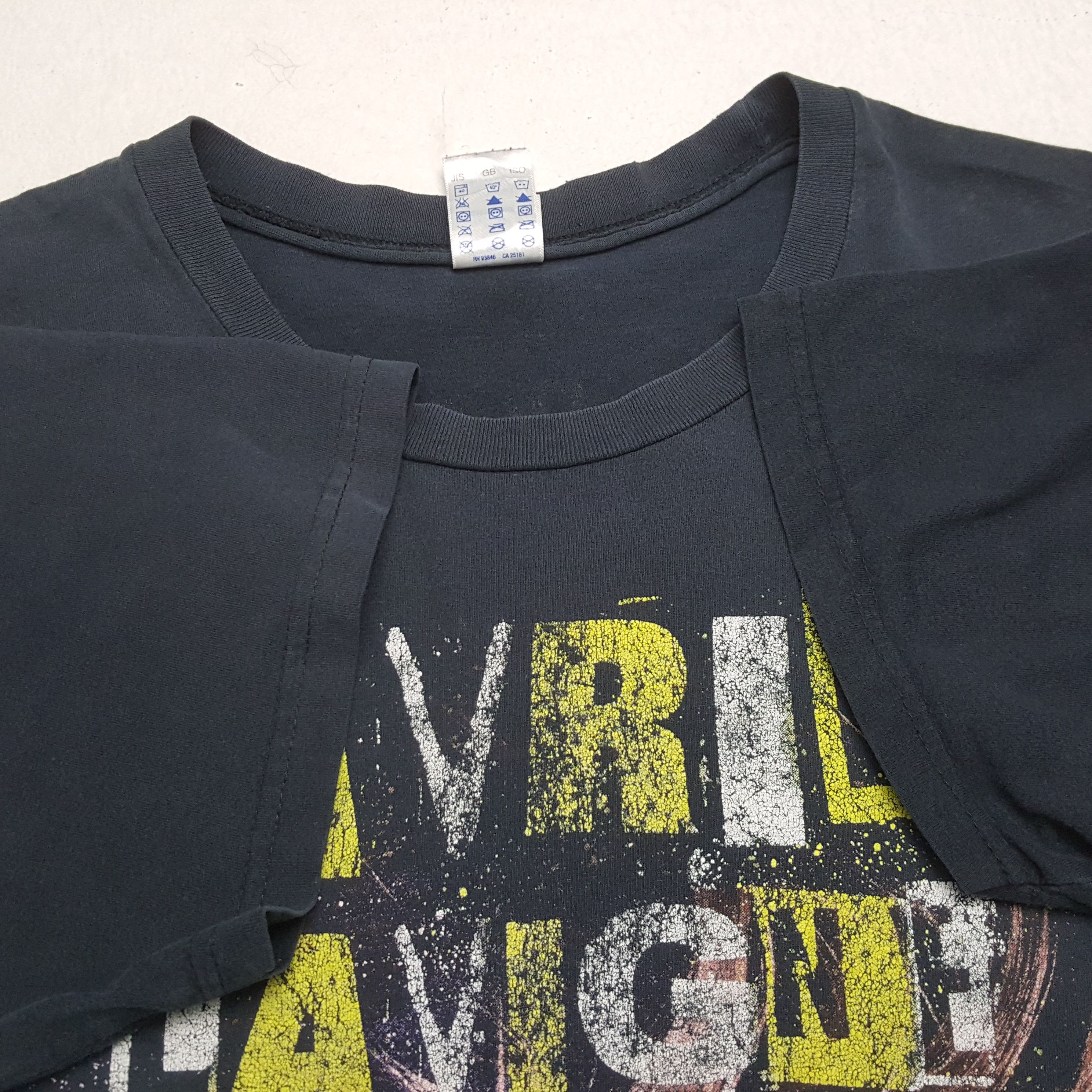 Band Tees × Vintage Vintage AVRIL LAVIGNE Canada Punk Singer Tour T-Shirts Size US M / EU 48-50 / 2 - 7 Thumbnail