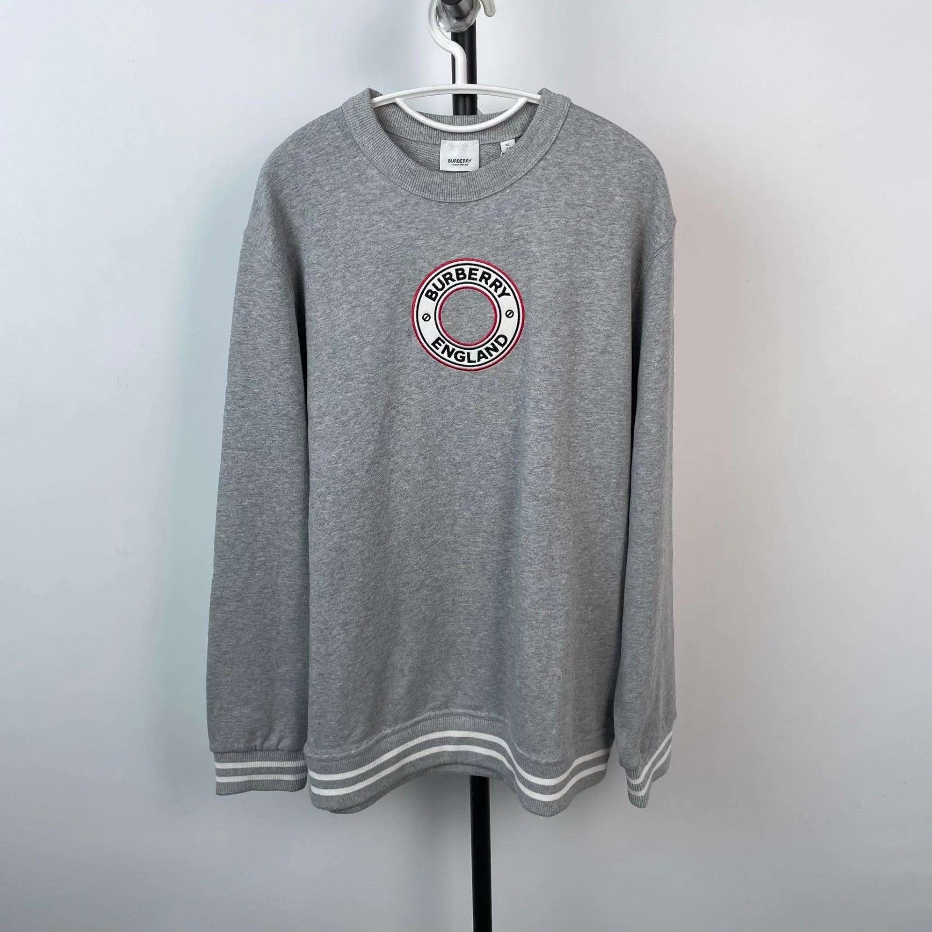 Burberry Burberry Circle Logo Sweater XL Size US XL / EU 56 / 4 - 1 Thumbnail