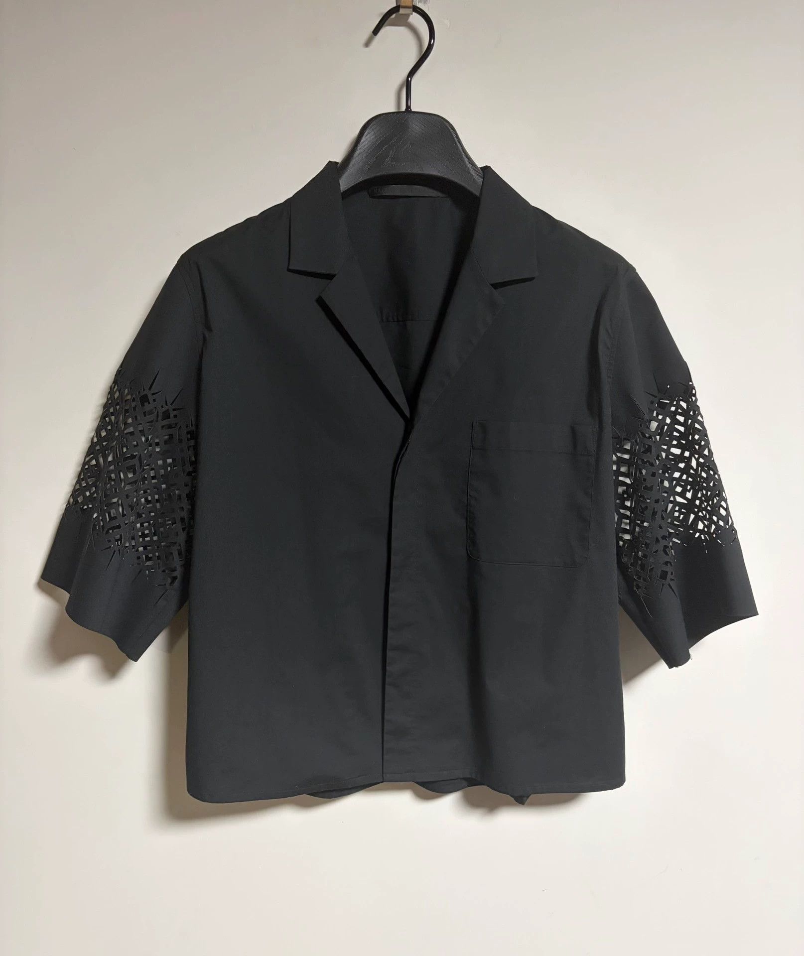 Haider Ackermann Haider Ackermann Cropped Laser Cut Shirt Size XS / US 0-2 / IT 36-38 - 2 Thumbnail
