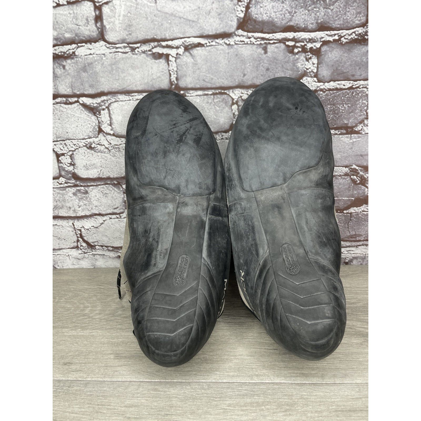 Other Mad Rock Phoenix Gray Synthetic Black Lace Rock Climbing Sho Size US 15 / EU 48 - 11 Thumbnail